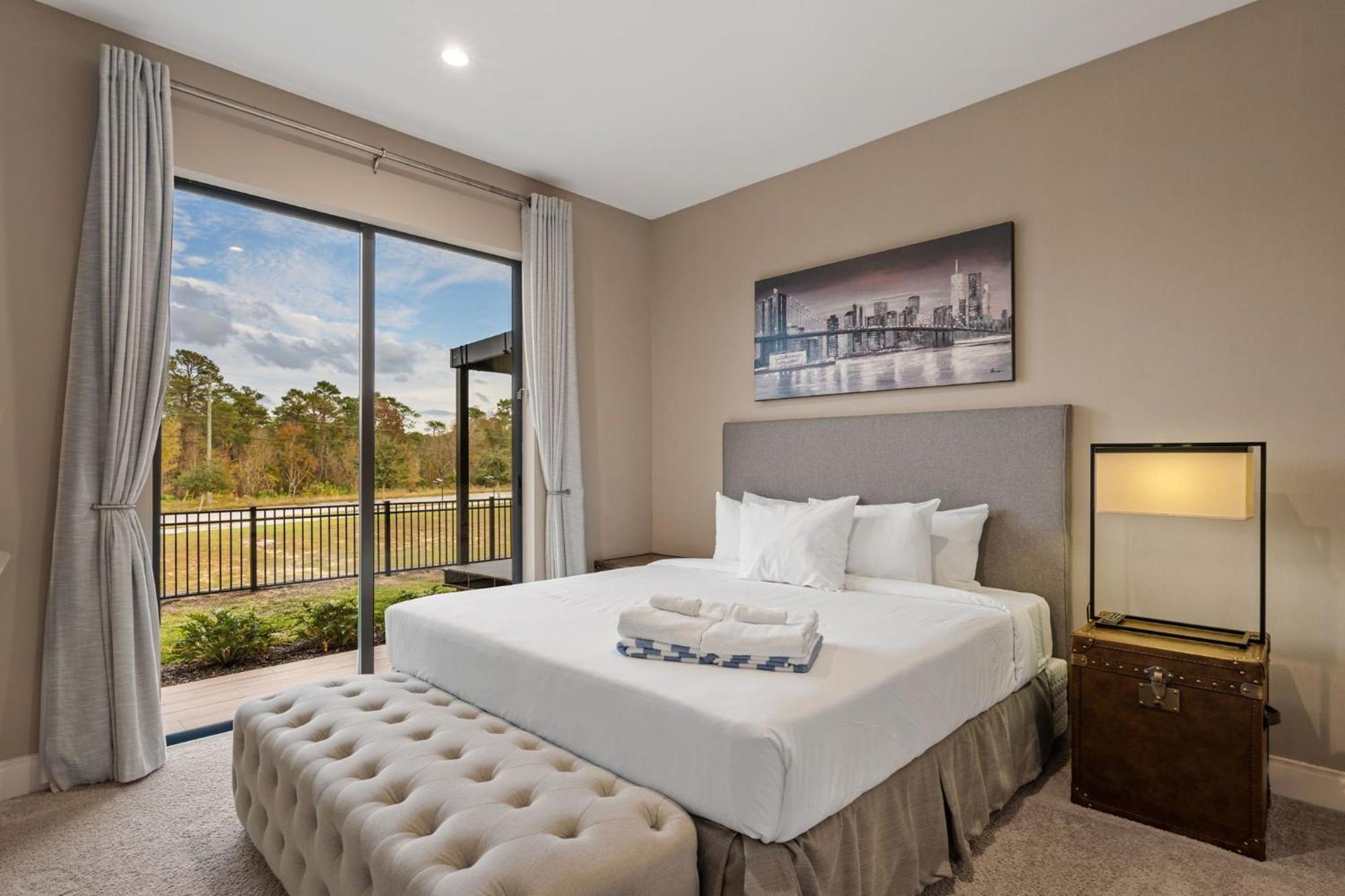 3063 - Luxuosa Com 4 Quartos E 4.5 Banheiros Perto Da Com Acesso Ao Orlando