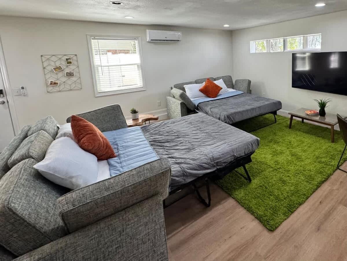 Stylishaptwtrgrdnopplake&prk&yrd Apartment *