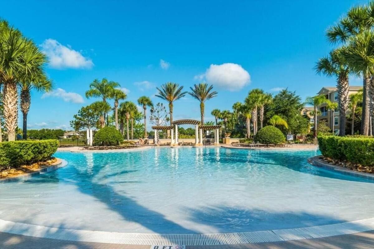 Windsor Hills 3bd,3ba Private Pool & Holiday home *