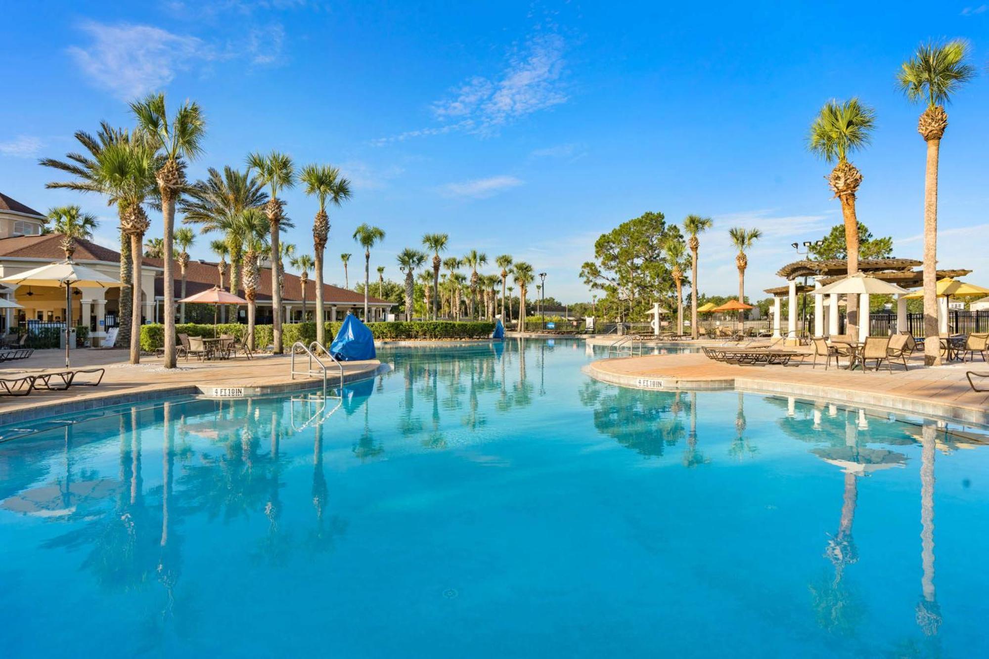 Free Water Park Luxury Living *