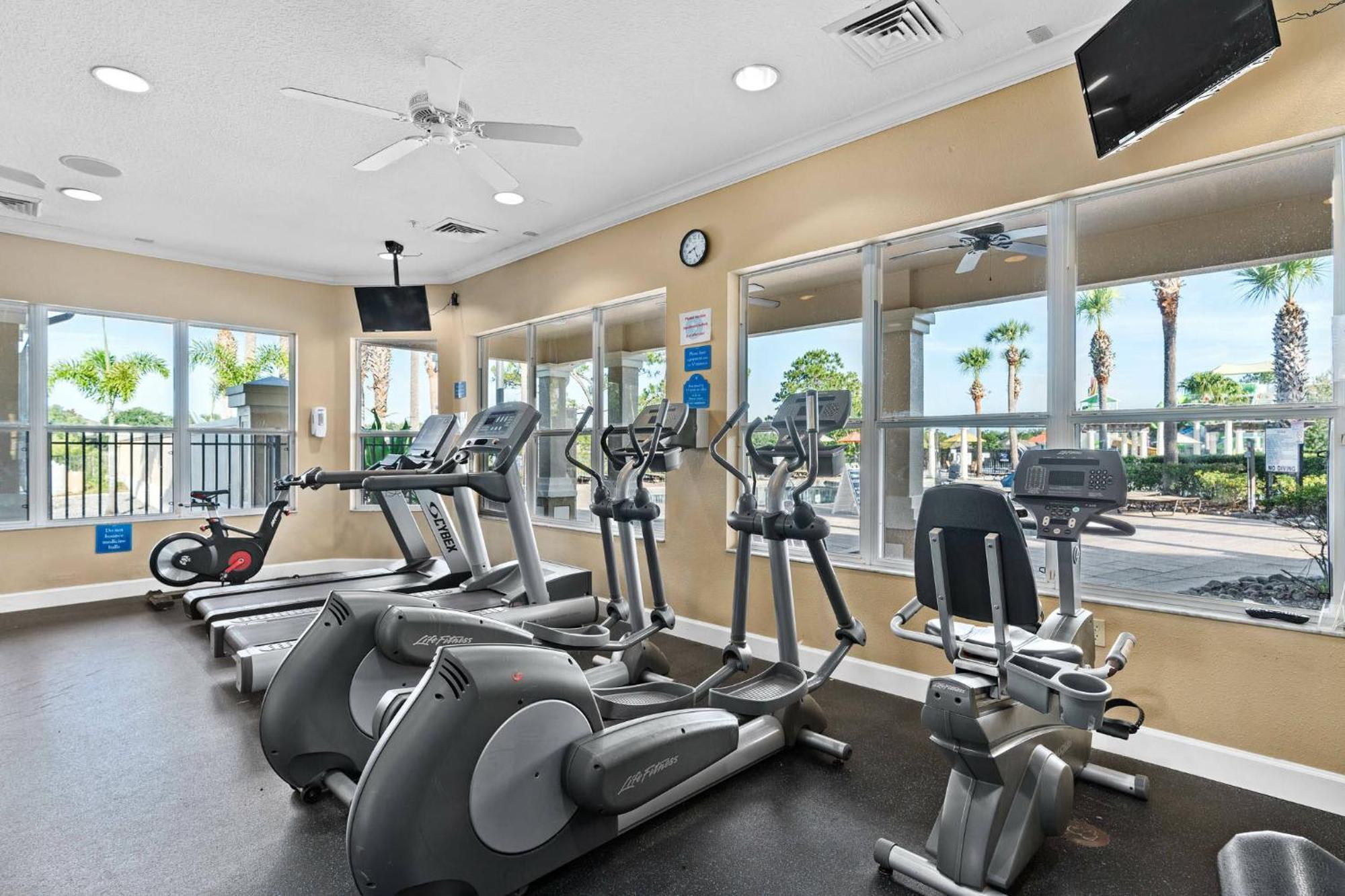 Free Water Park Luxury Living * Orlando