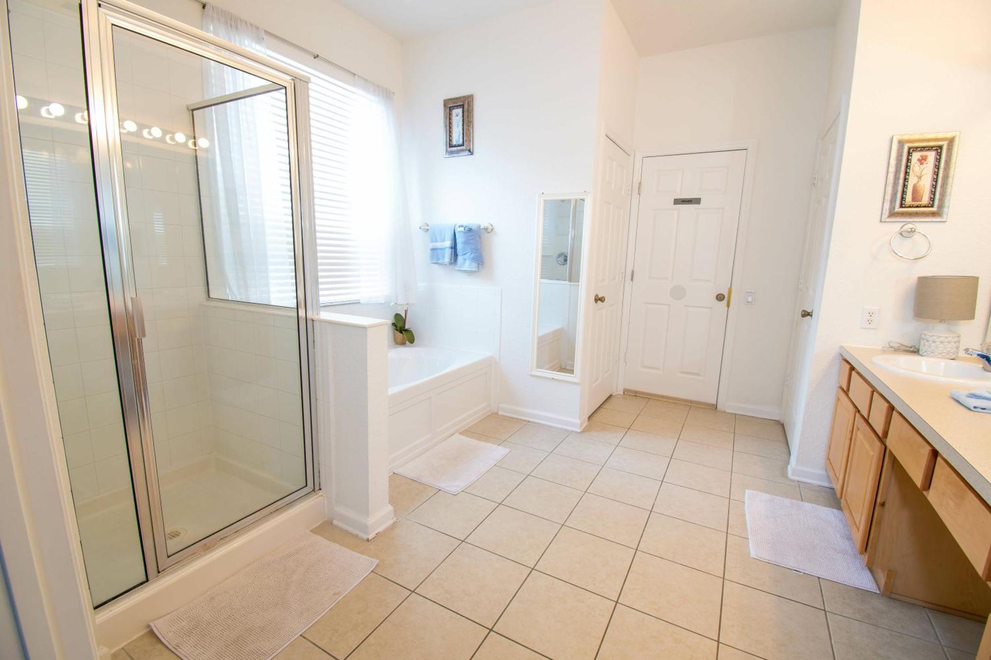 Stunning 6 Bedroom Vacation Holiday home Orlando