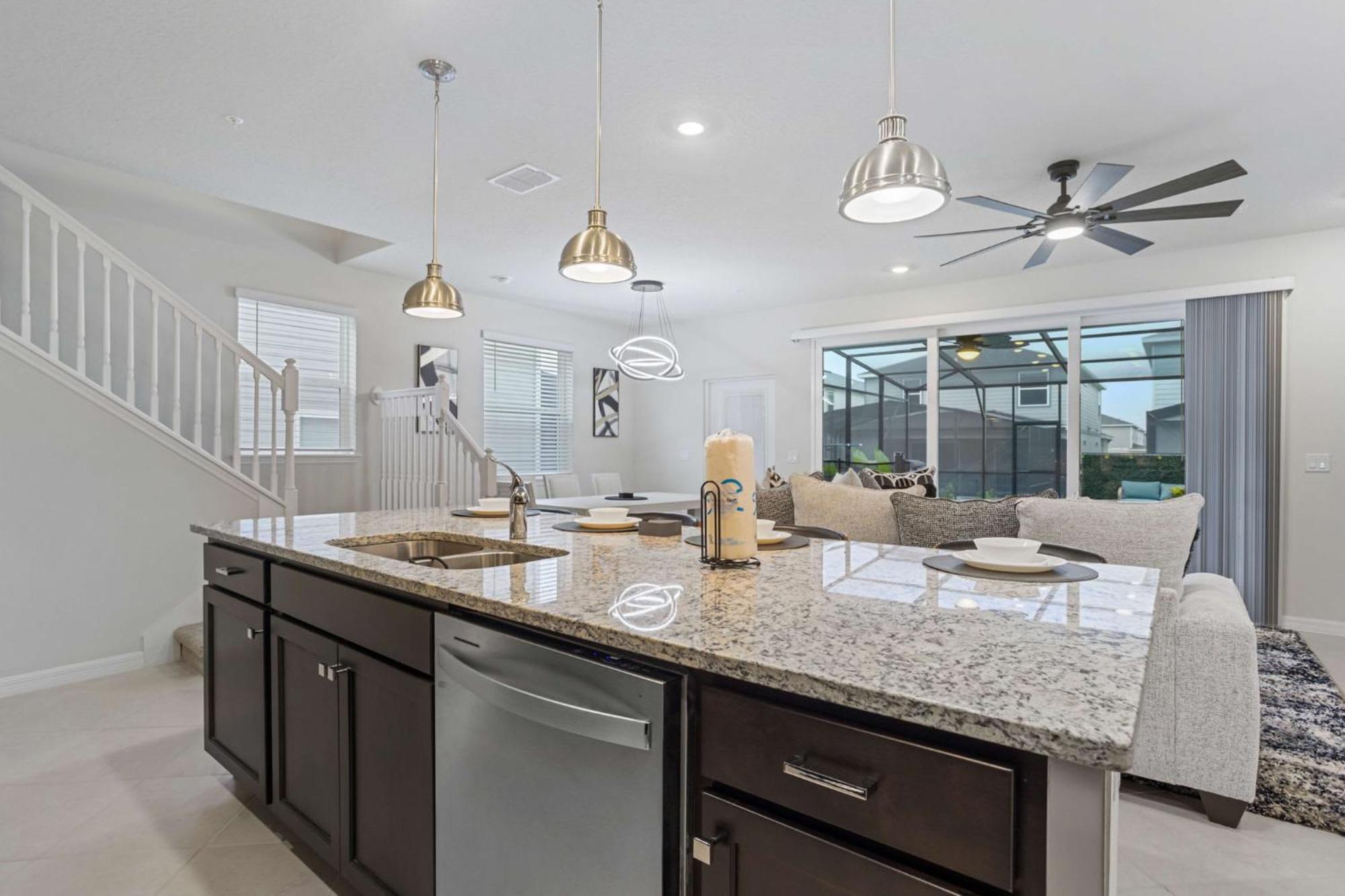 Brand New 5 Bed In Windsor Cay