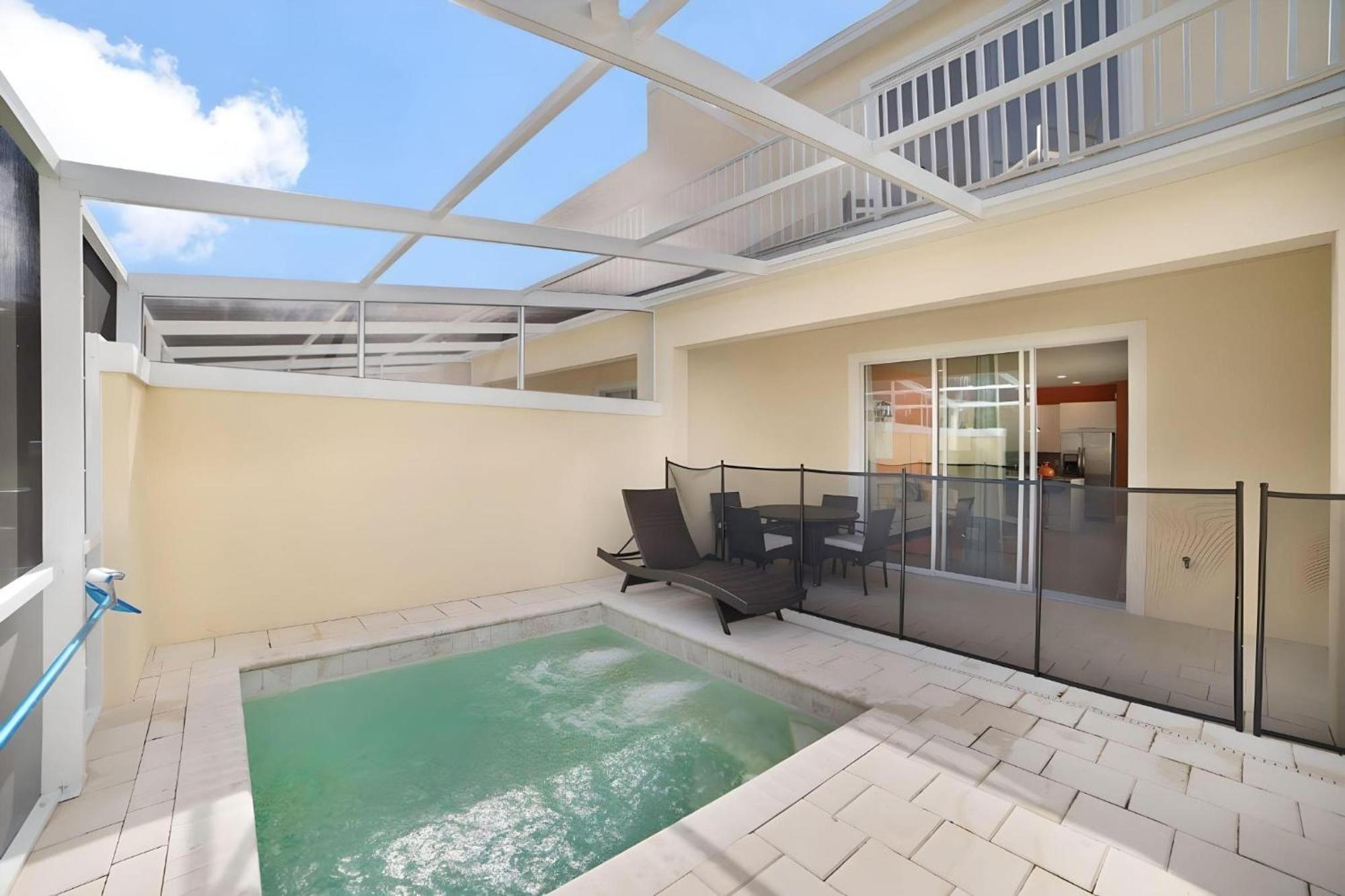 3 Bedrooms Pool Retreat Close To Orlando