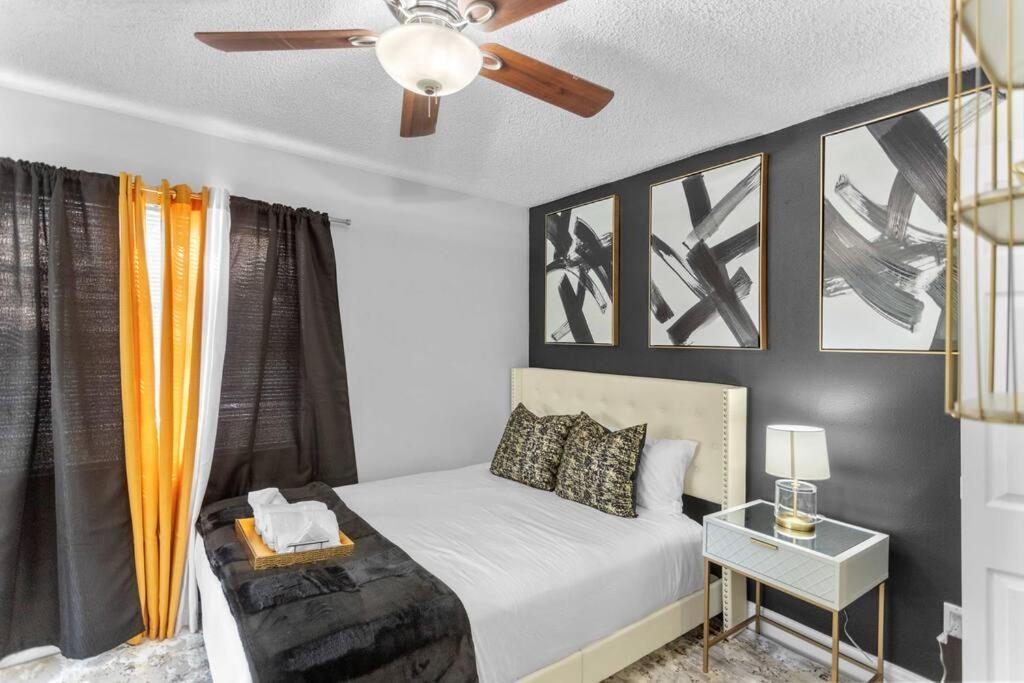 Holiday home King Bd Charming 2-storey W Privateyard Orlando