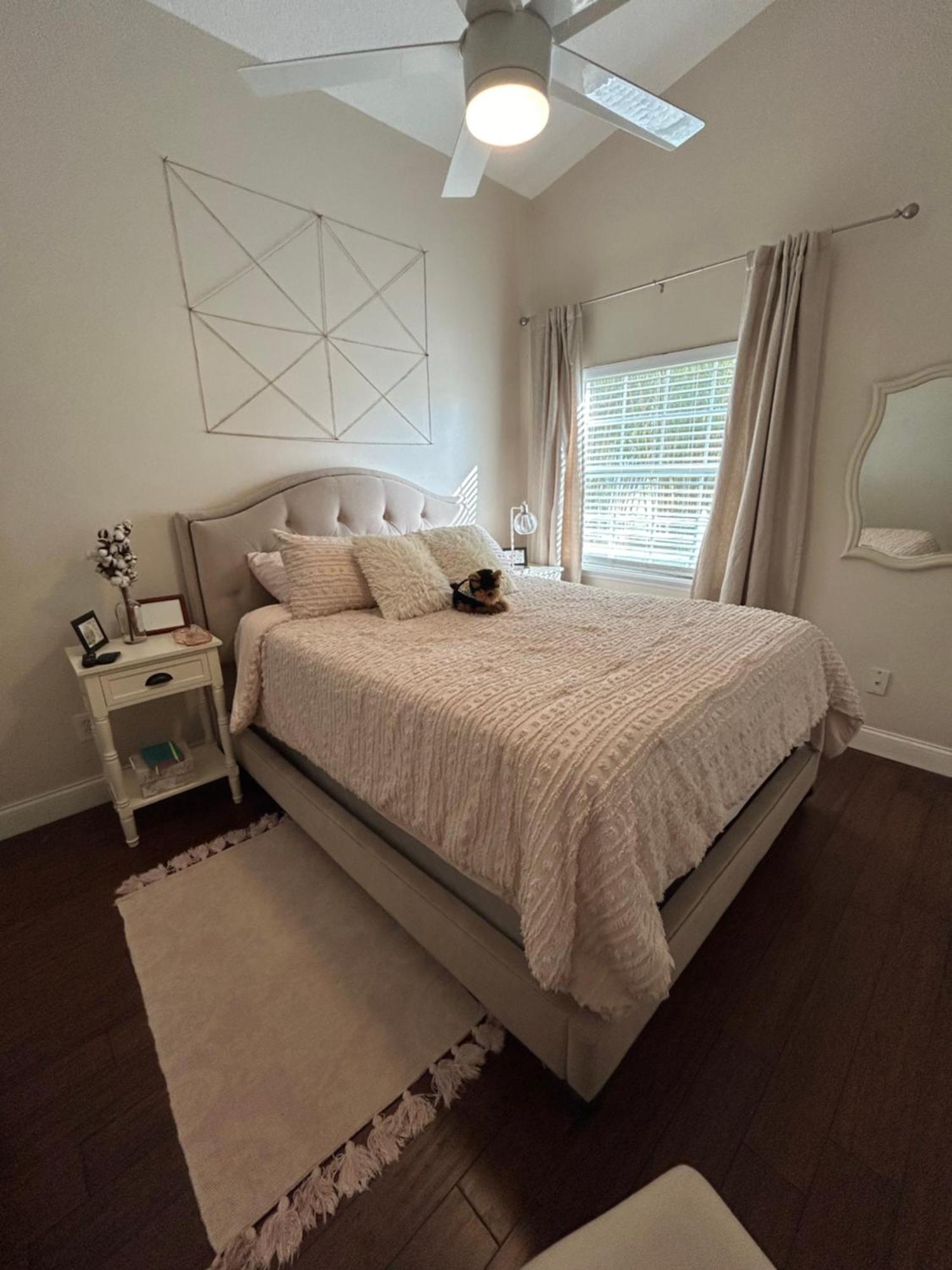 Spacious Craftsman House Sleeps 8 Holiday home Orlando