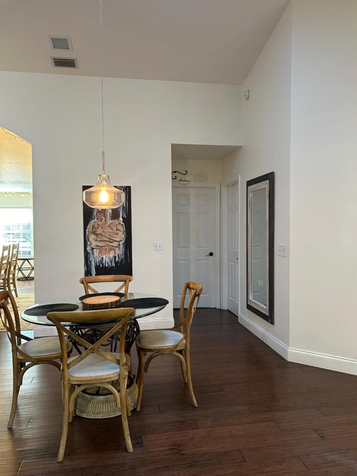 Spacious Craftsman House Sleeps 8 Orlando