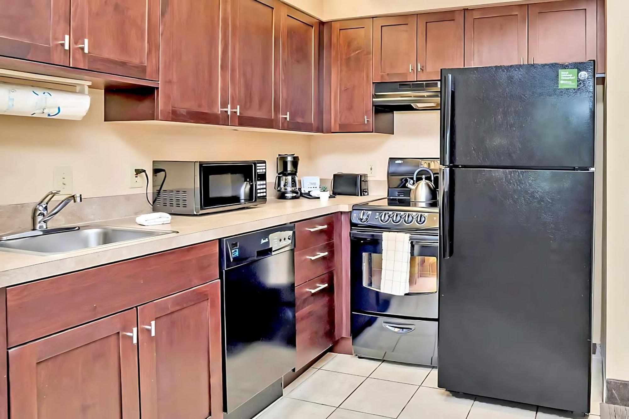 Contemporary With Pool Hot Tub - Close To Universal Orlando