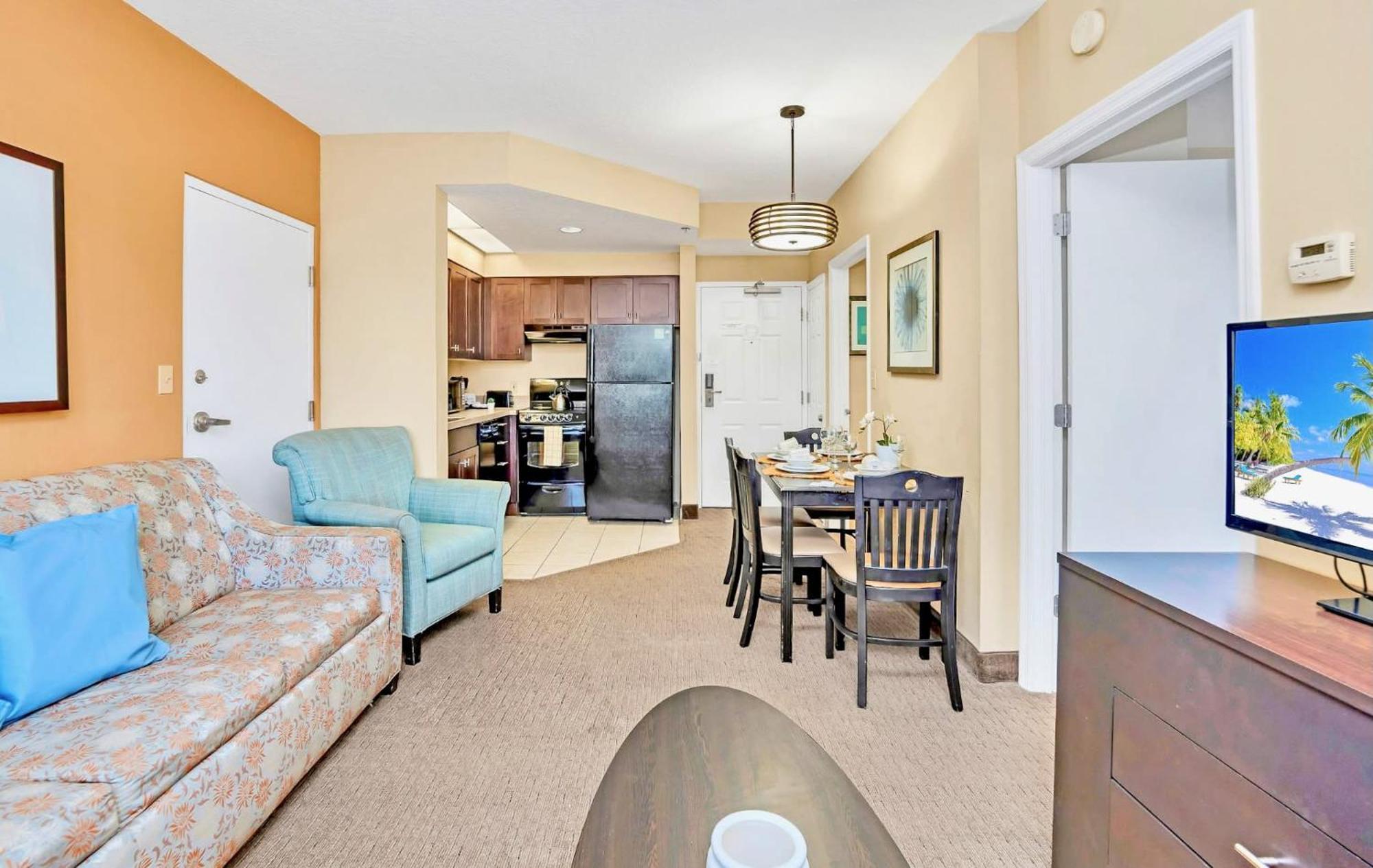 Apartment Contemporary With Pool Hot Tub - Close To Universal *