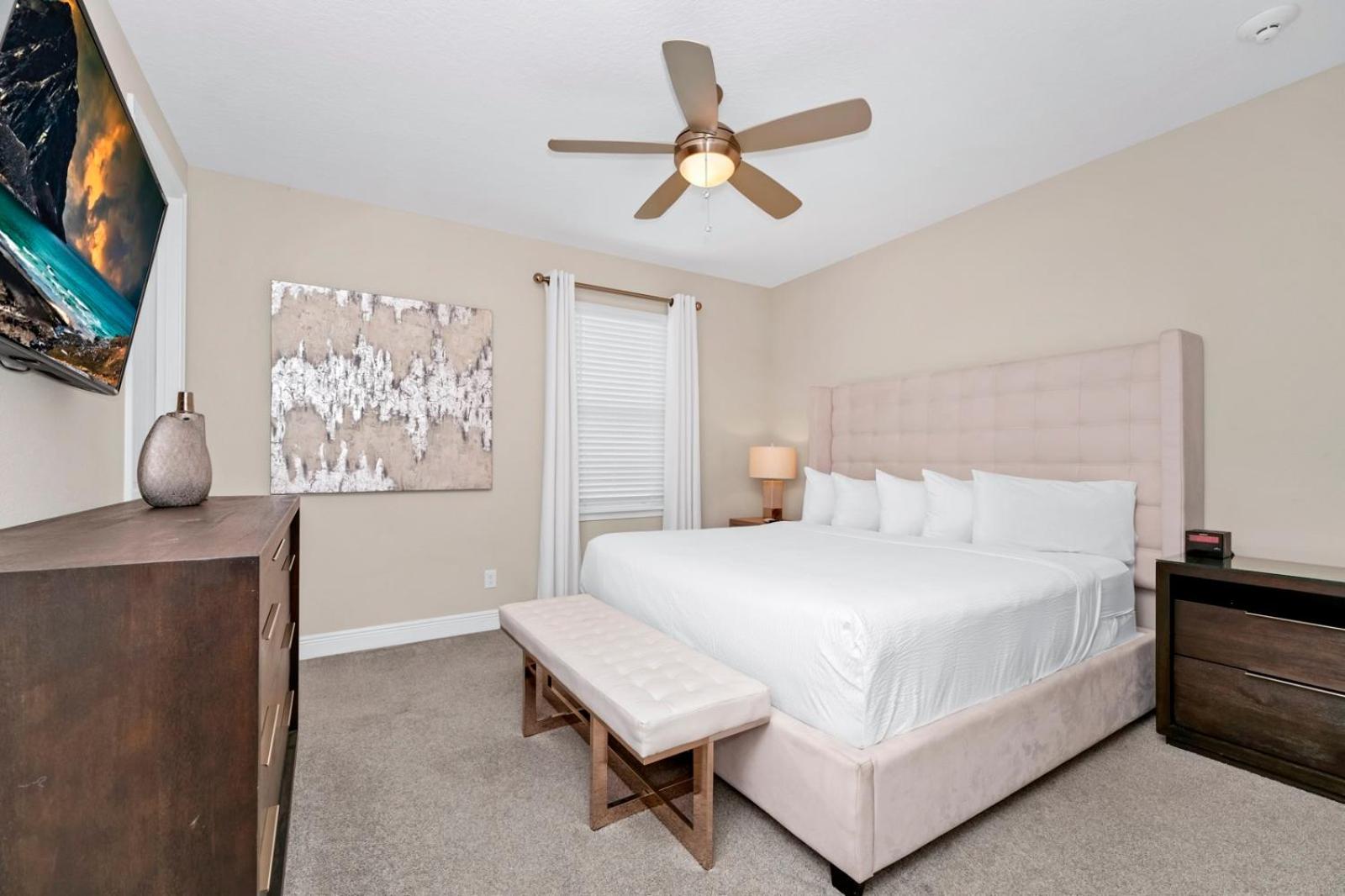 Gleaming By Rentyl With Theater Near - 209s Holiday home Orlando