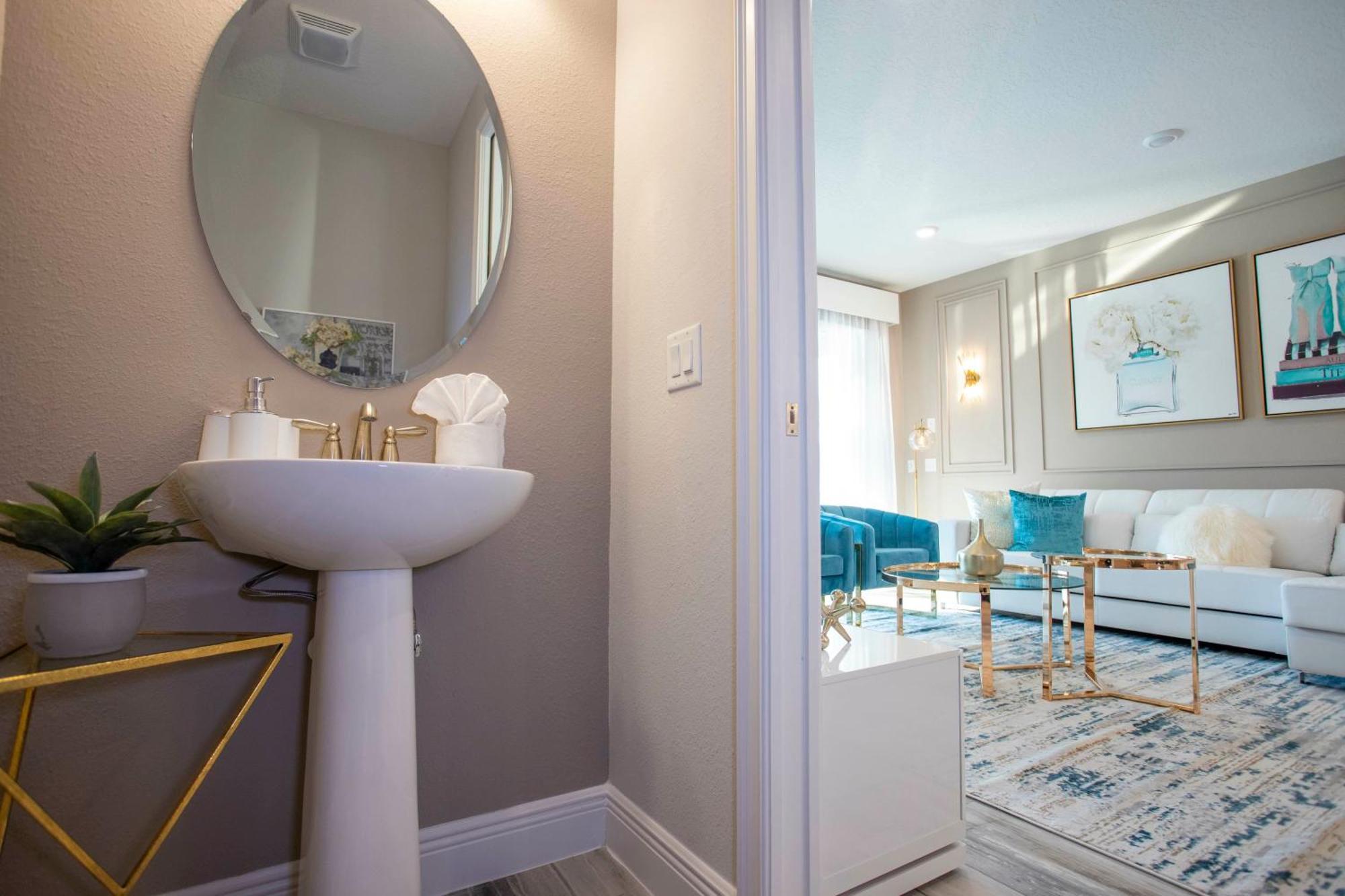 Beautiful Themed Single With Private Pool And Game Ec0405 *