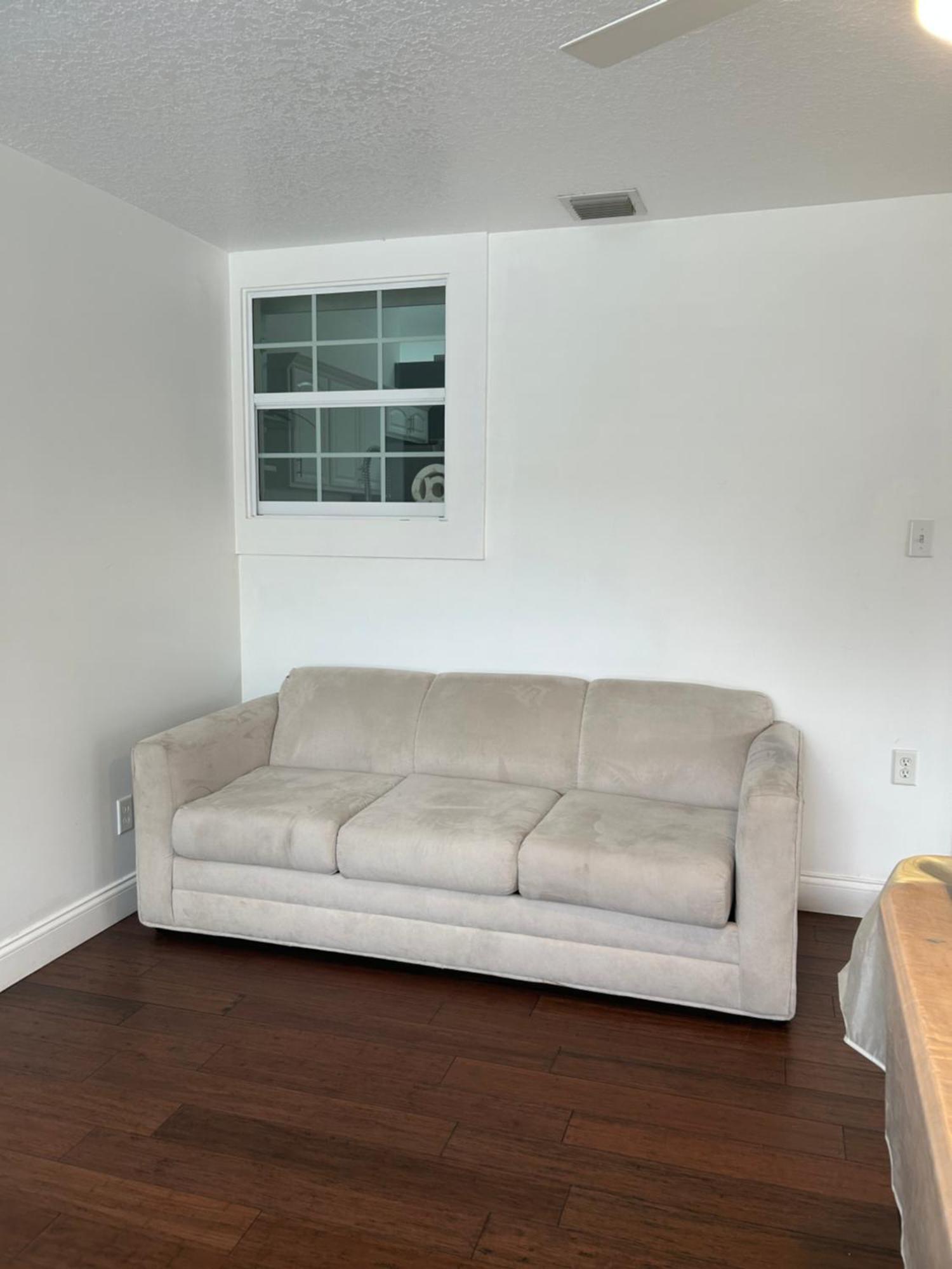 Spacious Craftsman House Sleeps 8 *