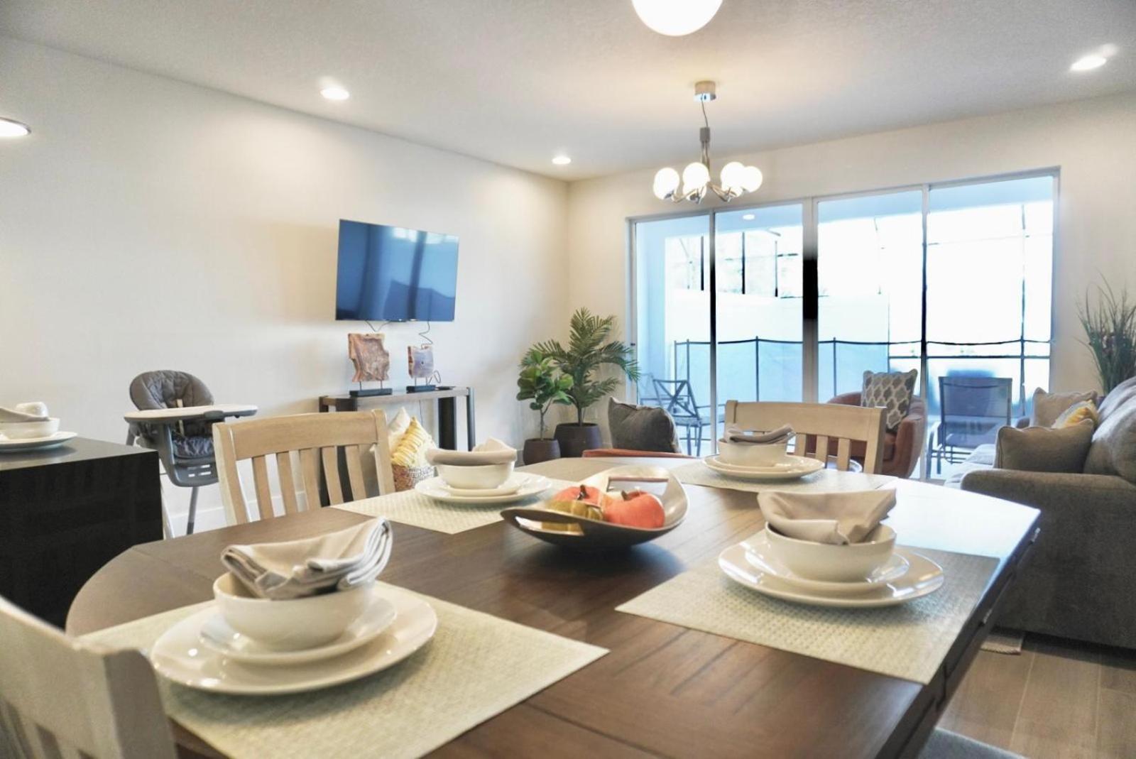 Stunning 3 Bedroom 3 Bath Townhome 363 Orlando