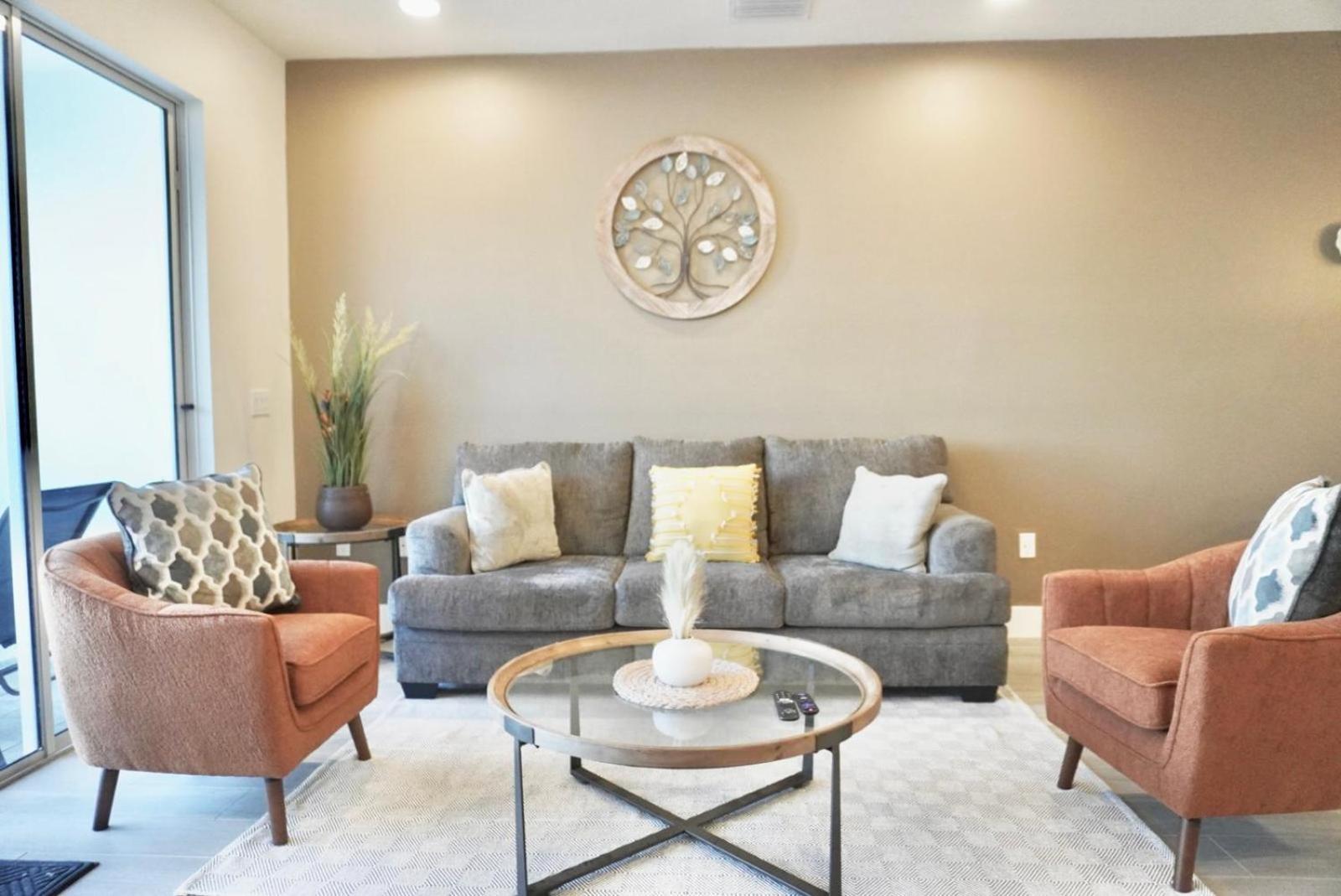 Stunning 3 Bedroom 3 Bath Townhome 363 Holiday home *