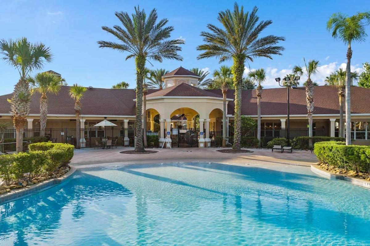 Holiday home Windsor Hills With Pool & Near