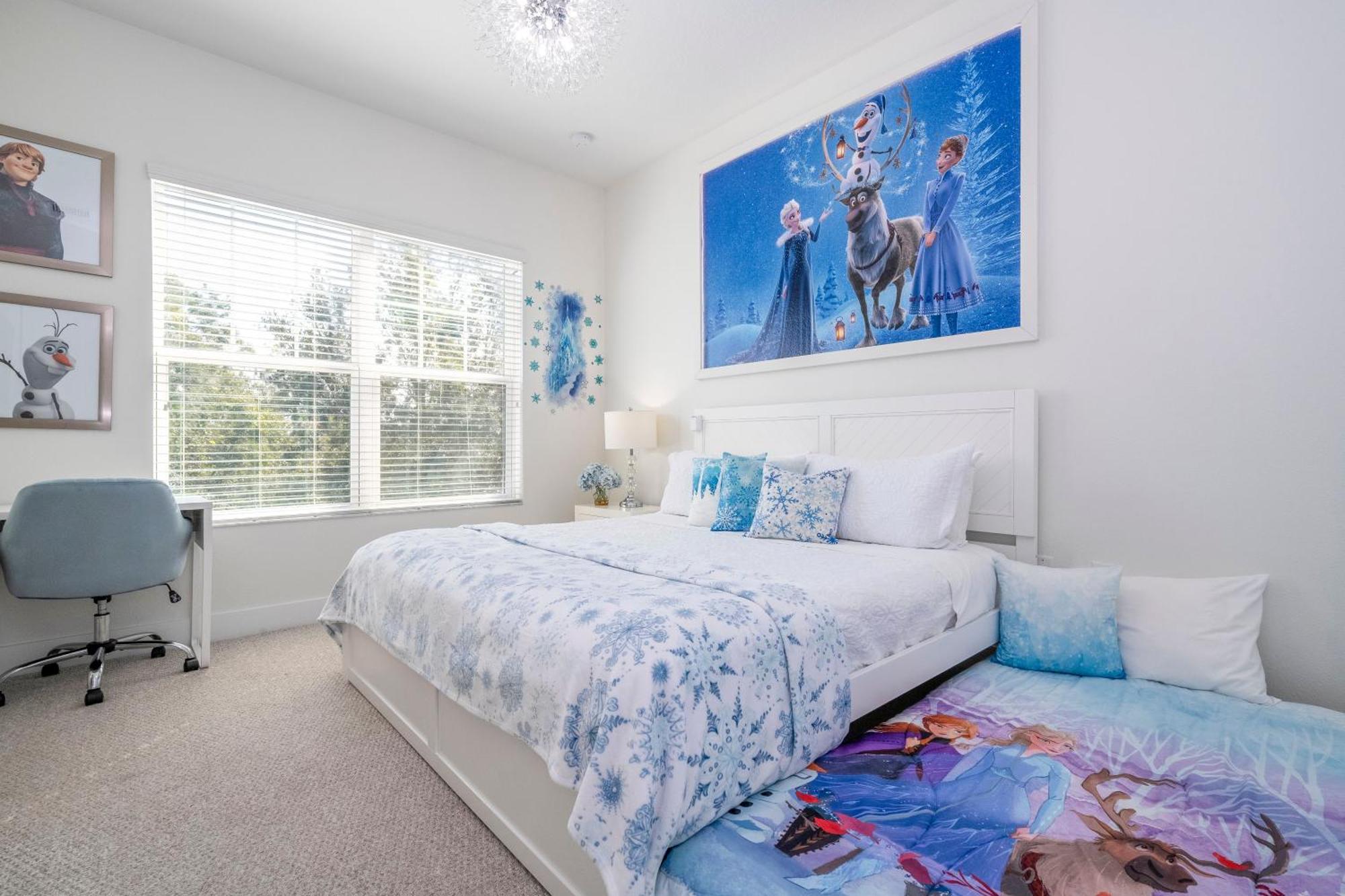 Themed House 5 Min To Parks, Heated Pool, Jacuzzi, Gym And Holiday home Orlando