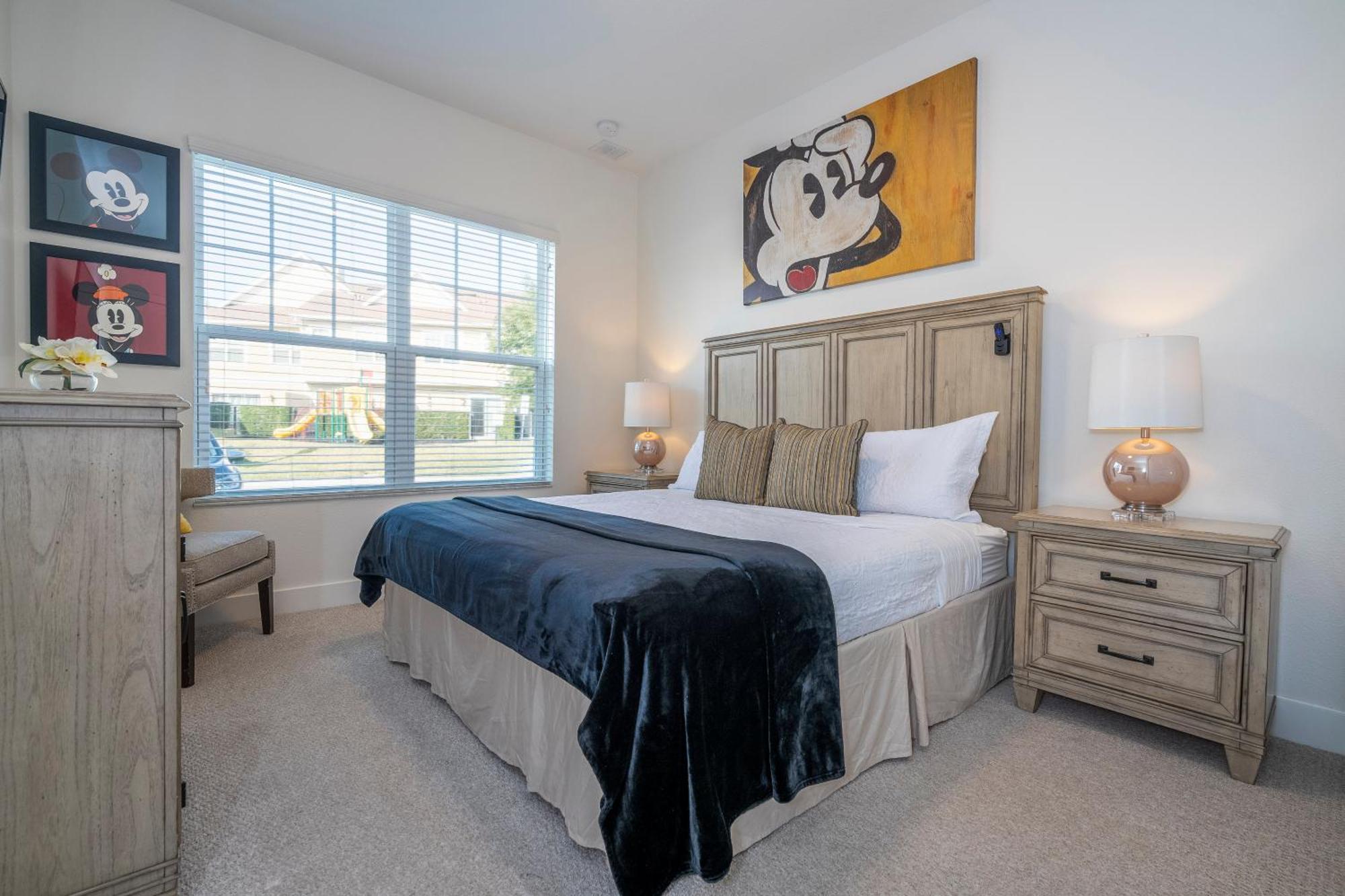 Themed House 5 Min To Parks, Heated Pool, Jacuzzi, Gym And *