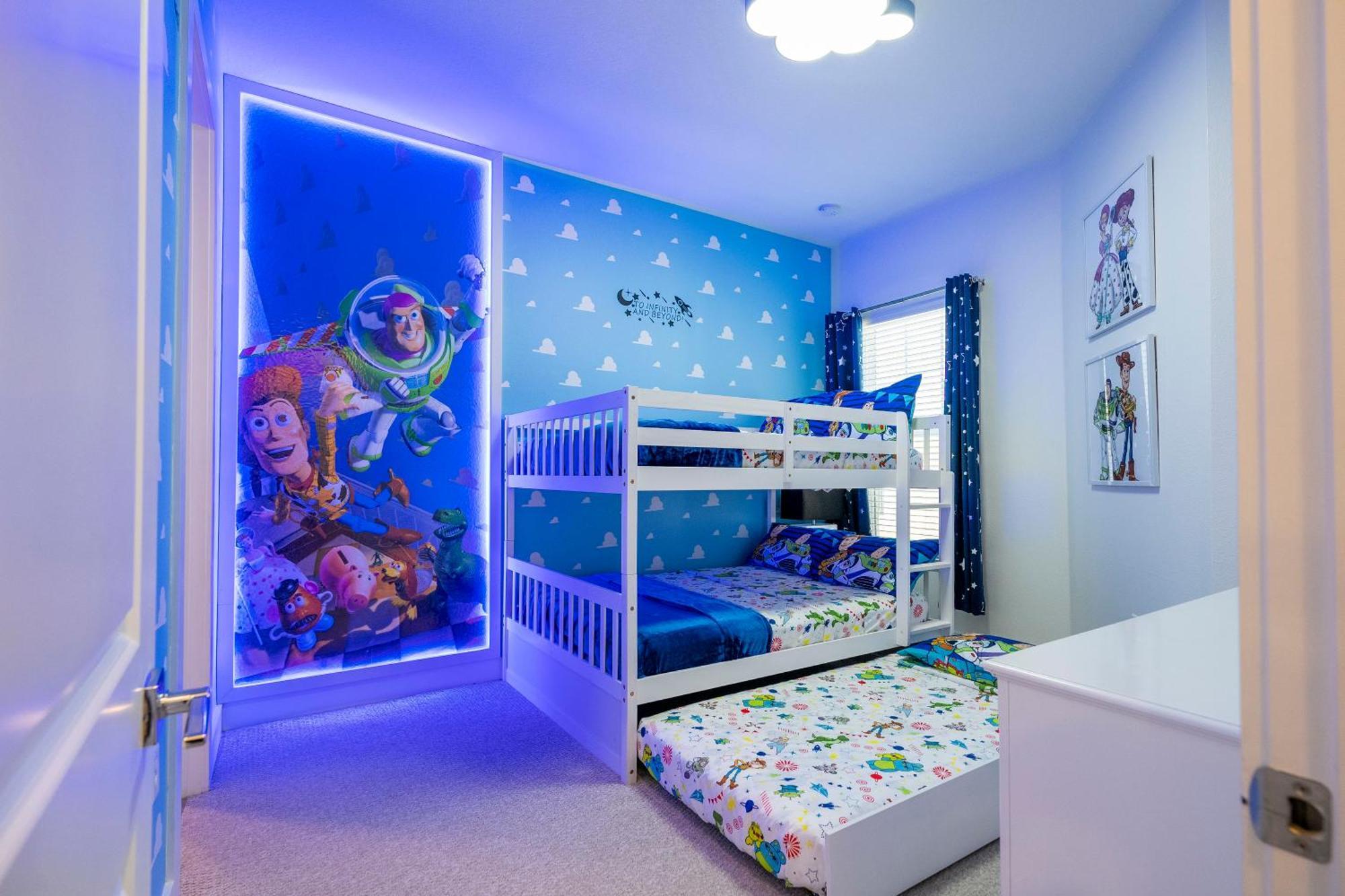 Themed House 5 Min To Parks, Heated Pool, Jacuzzi, Gym And Orlando