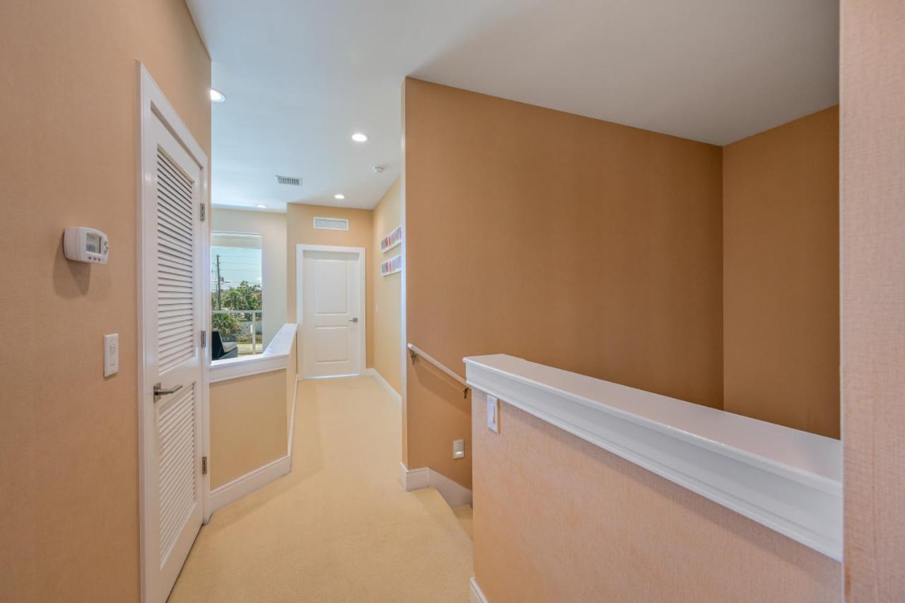 Holiday home 7664 - Beautiful 3 Bedroom Townhouse By *