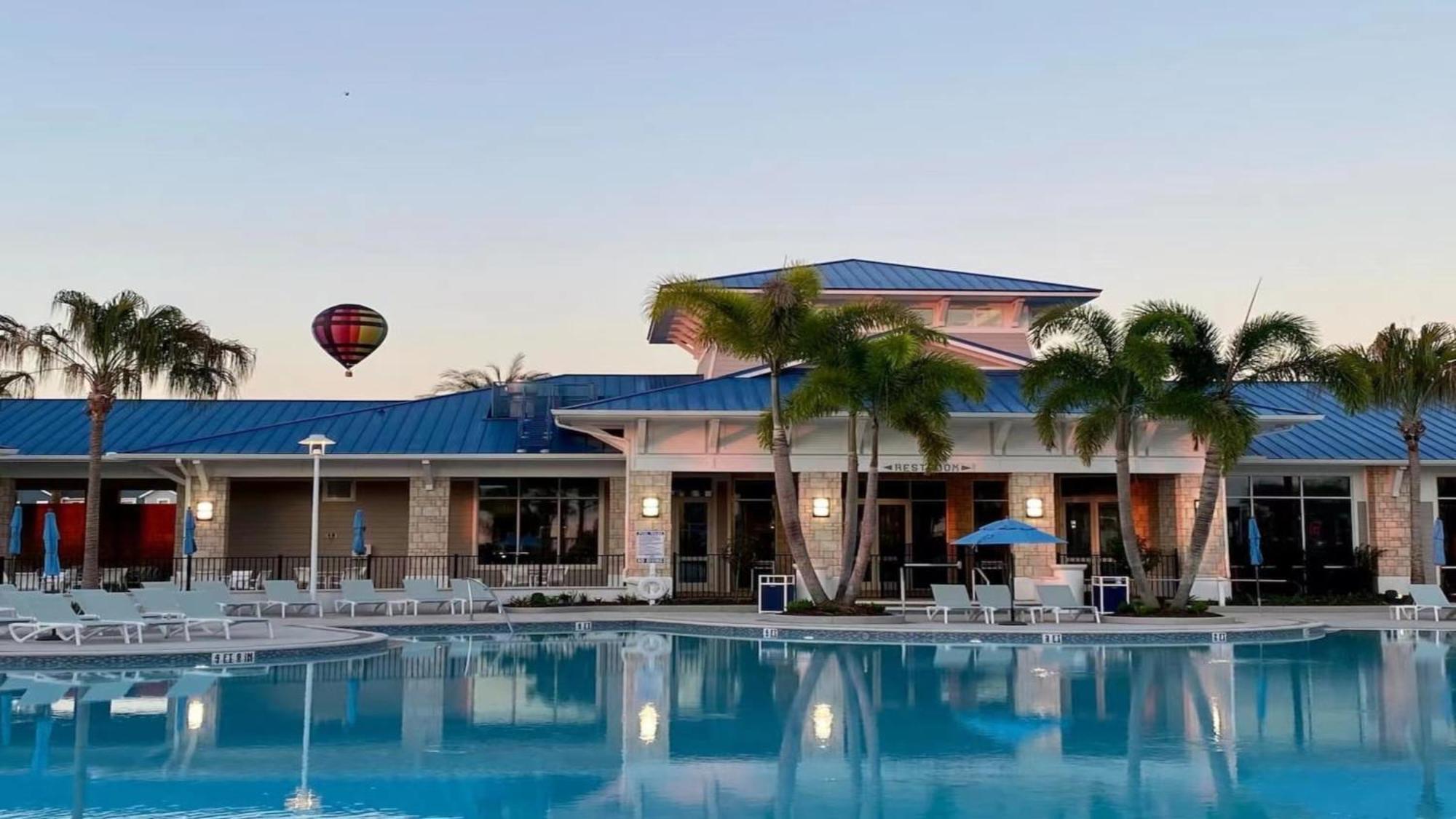 Ultimate Family Fun Retreat 10-bedroom Luxury Orlando