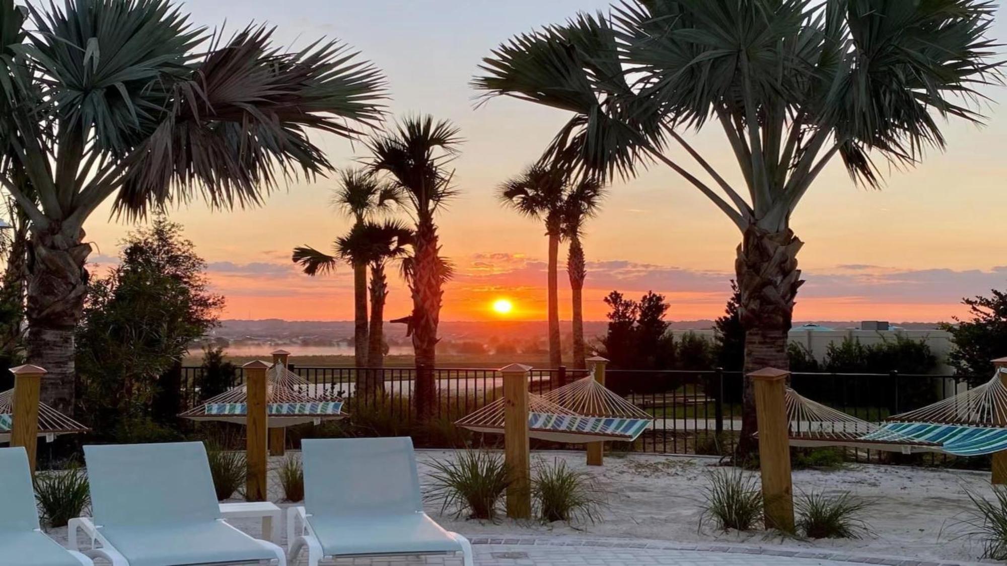 Ultimate Family Fun Retreat 10-bedroom Luxury Holiday home Orlando