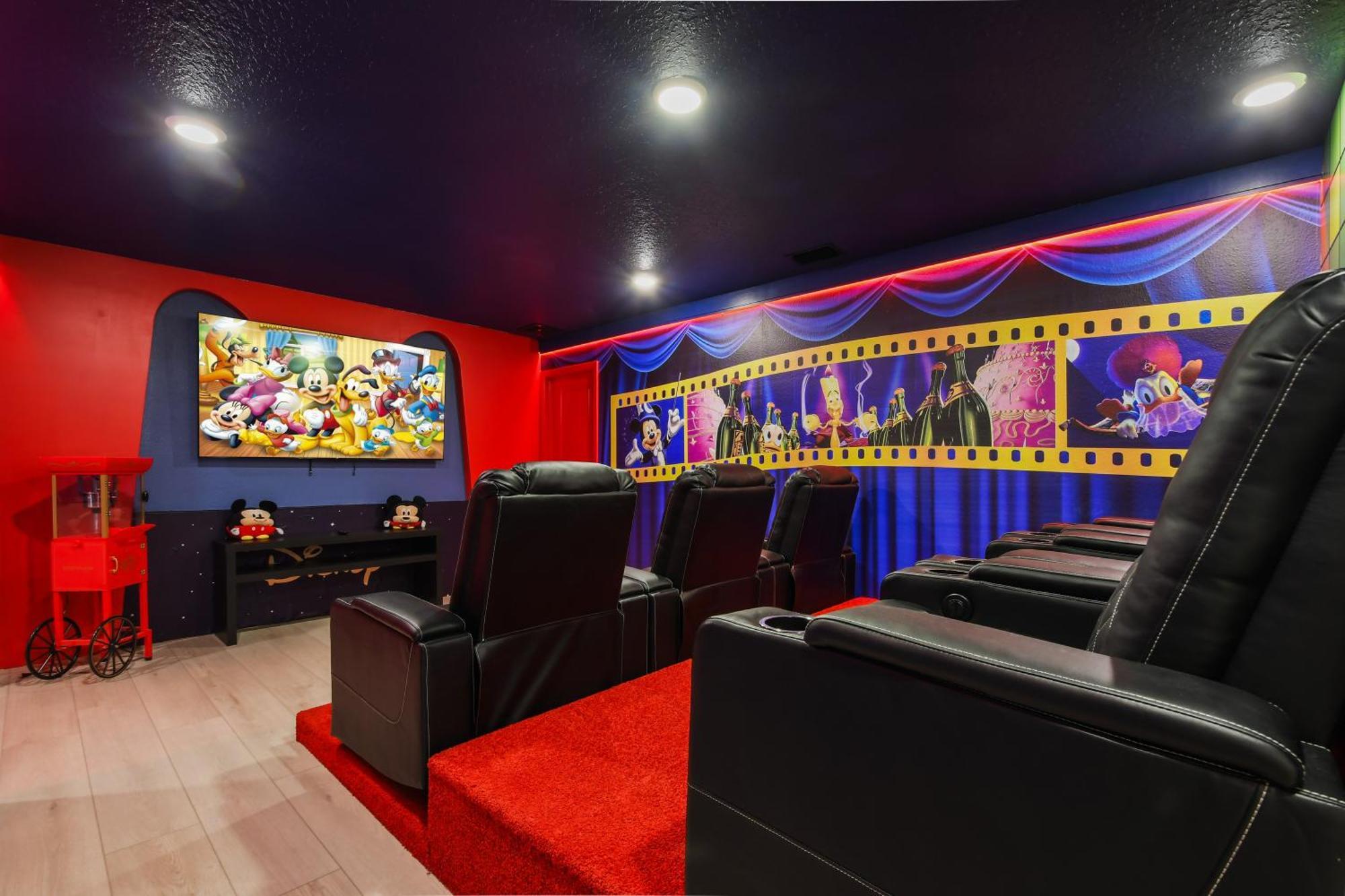 Ultimate Family Fun Retreat 10-bedroom Luxury Holiday home Orlando