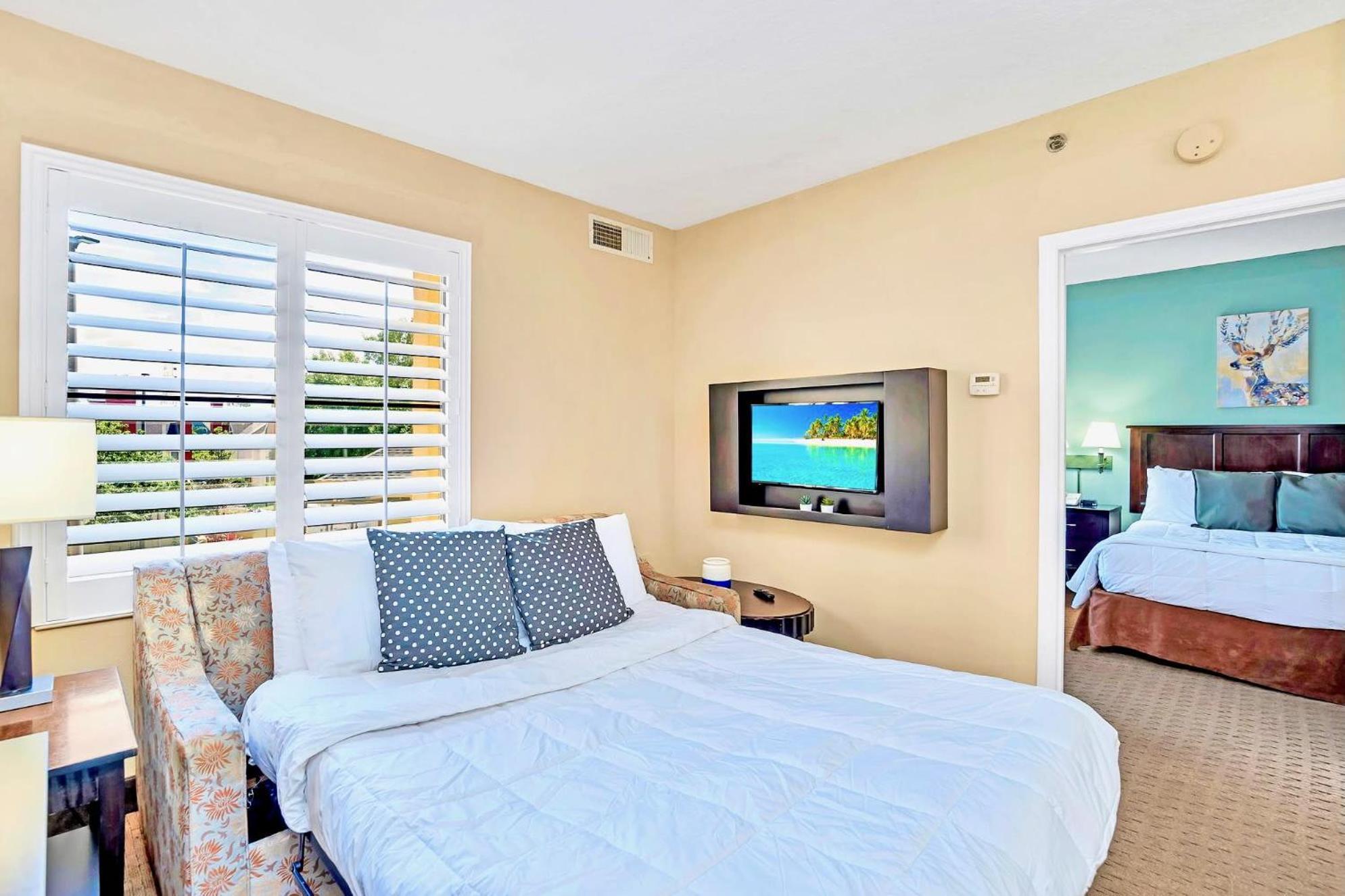 Near Universal - W Pool Hot Tub Apartment Orlando