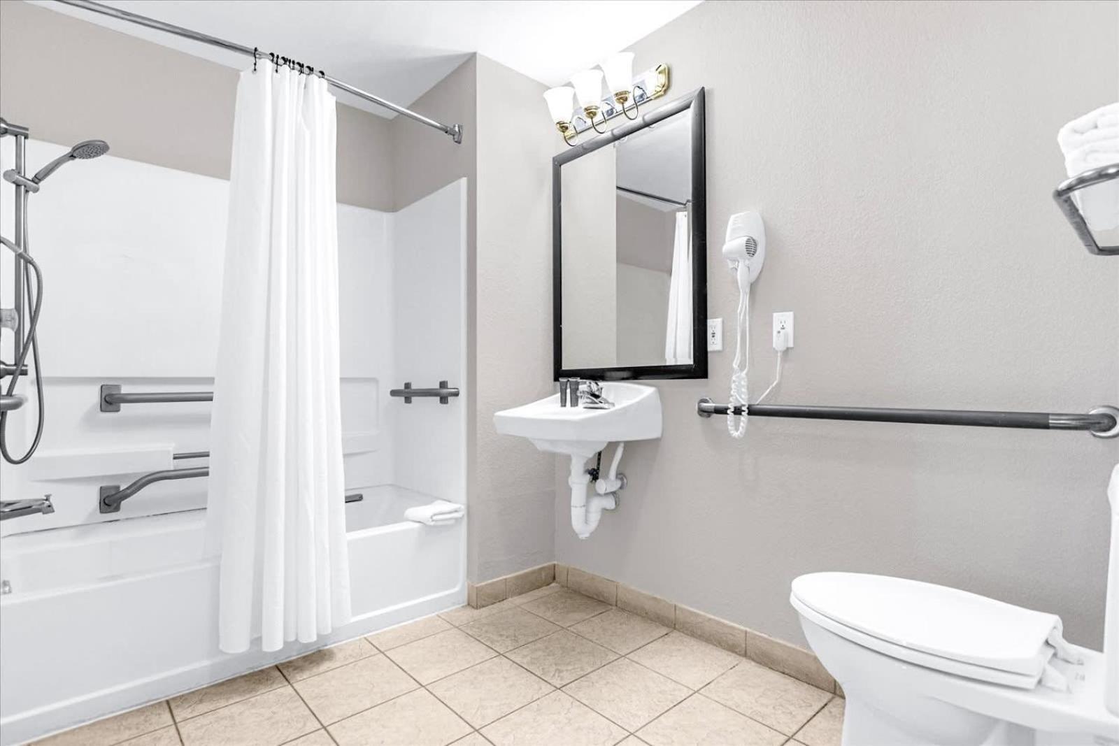 Apartment 1br Near Disney- Pool And Hot Tub Orlando