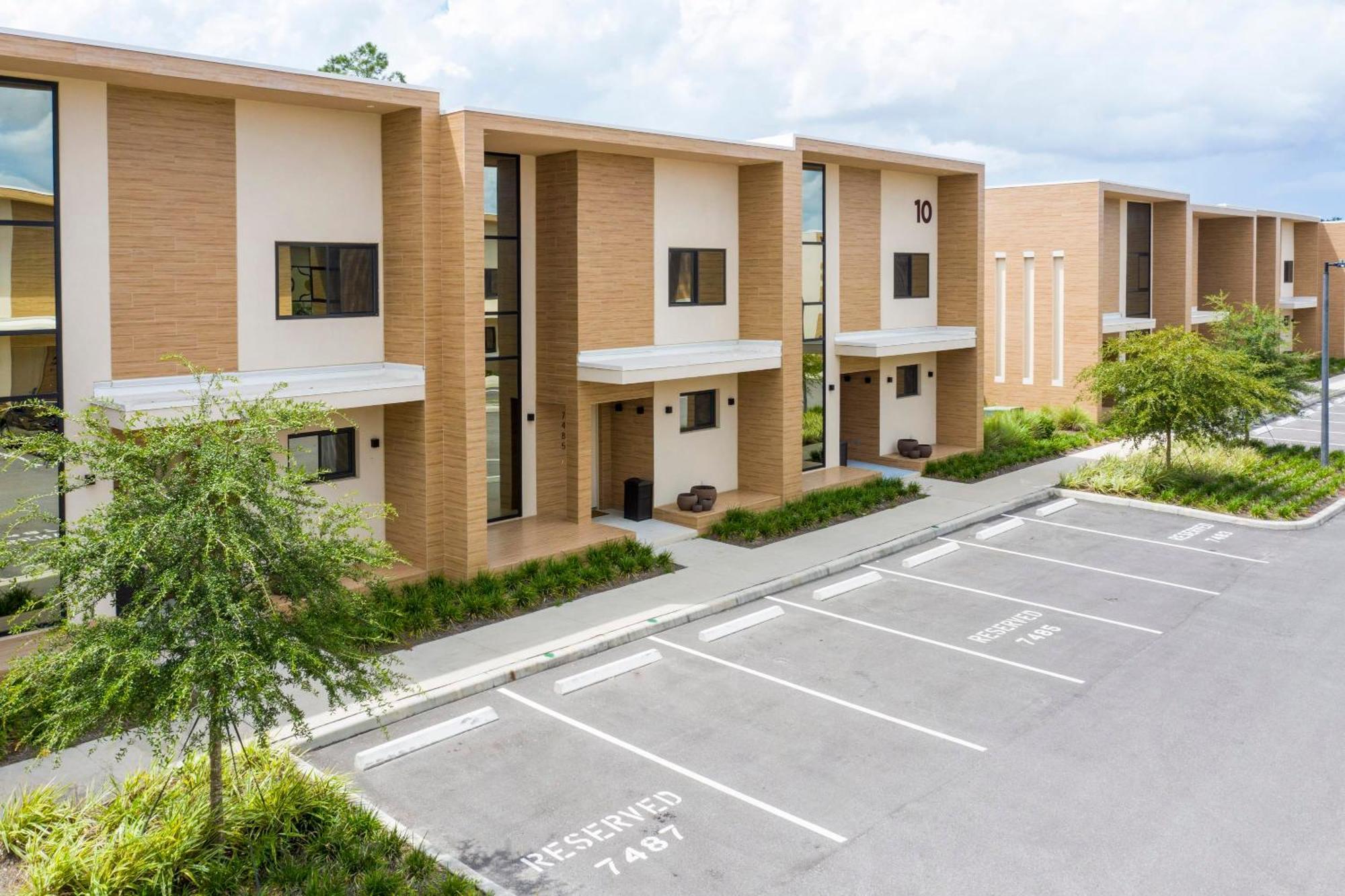 Luxury 4 Bedroom Close To Disney 7487