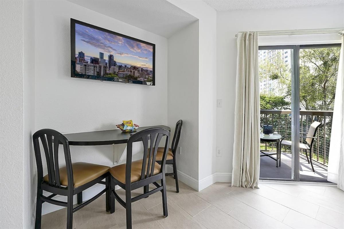 6165 Carrier Dr #1212 1bed Holiday home