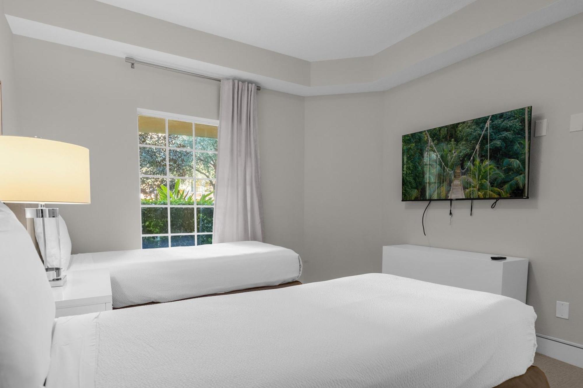 Cozy Two Bedroom *