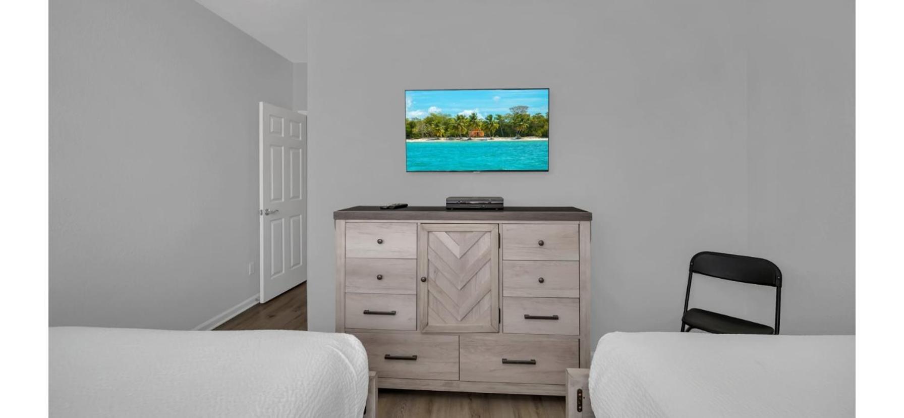 The Epic New York Vista Cay