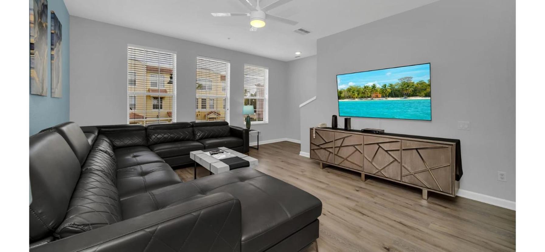 The Epic New York Vista Cay