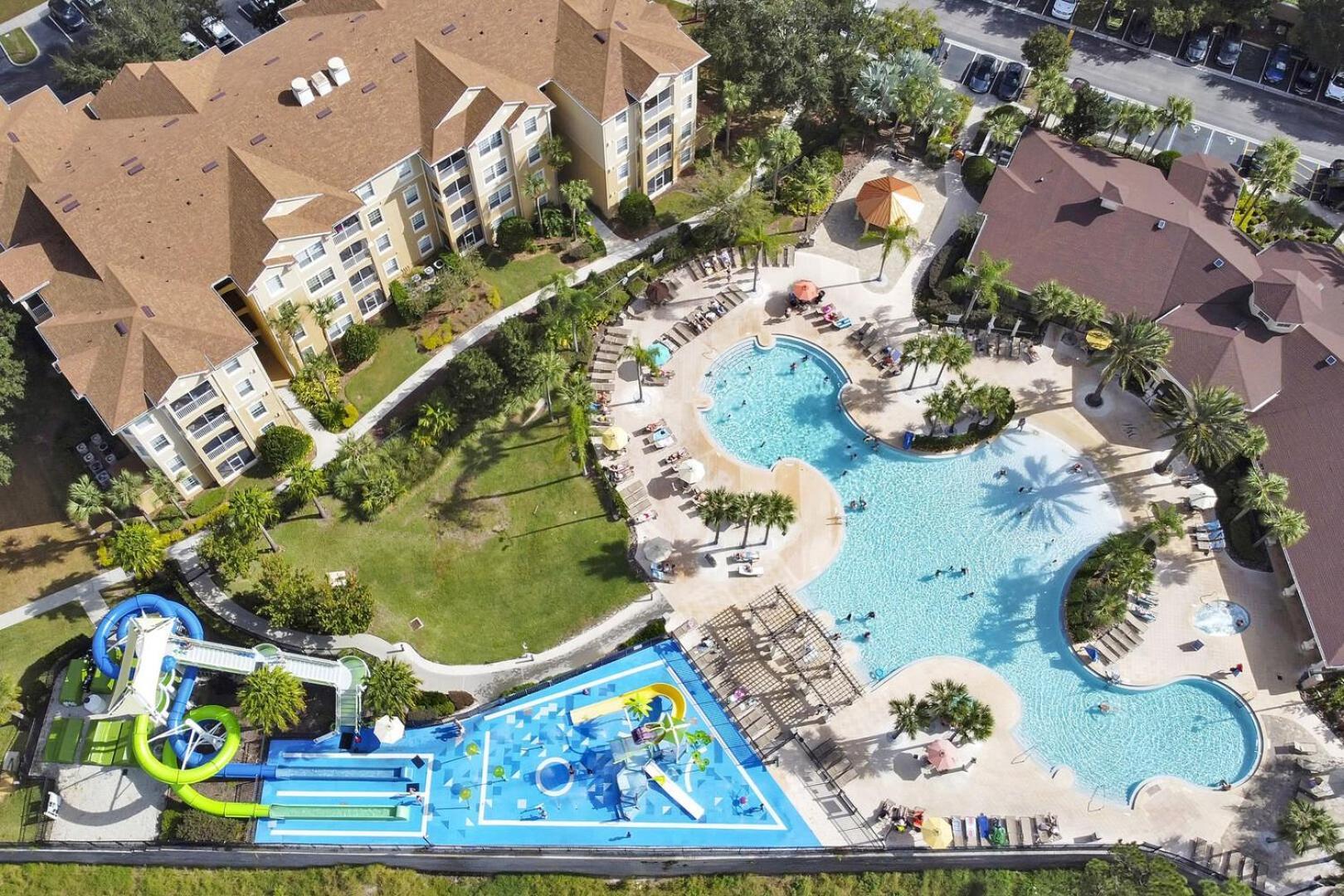 Holiday home 3 Miles To Disney, Water Park, Kids Rooms, Pool Table, Air Hockey, Private Pool And *
