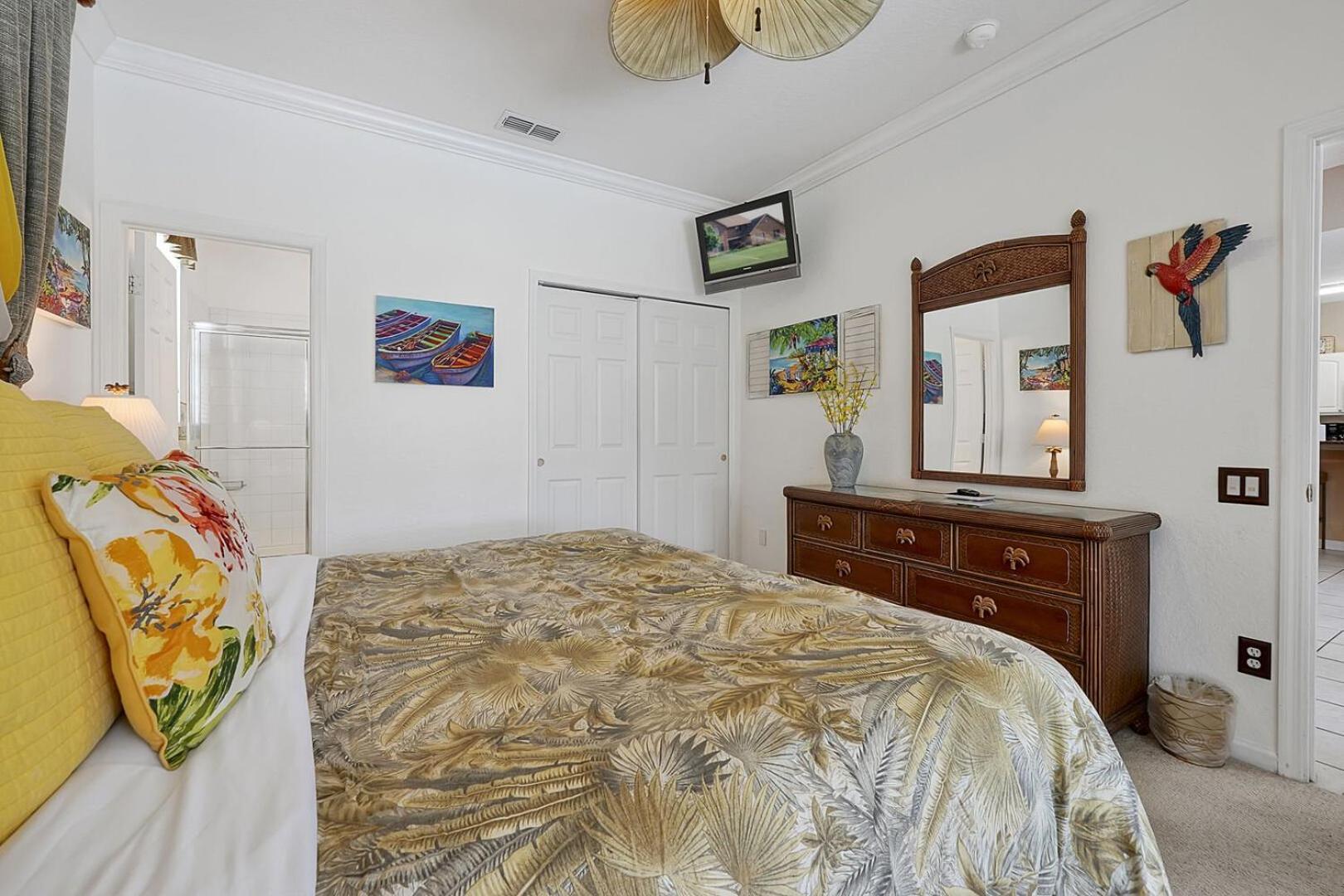 3 Miles To Disney, Water Park, Kids Rooms, Pool Table, Air Hockey, Private Pool And
