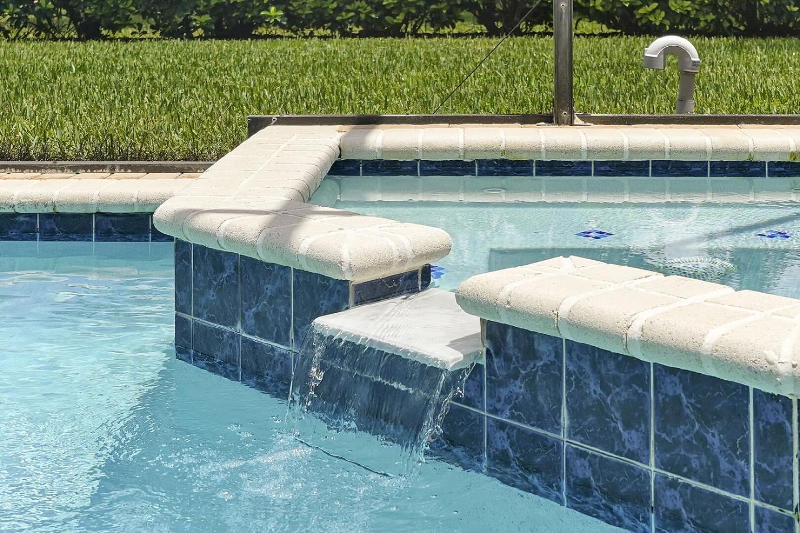 3 Miles To Disney, Water Park, Kids Rooms, Pool Table, Air Hockey, Private Pool And *