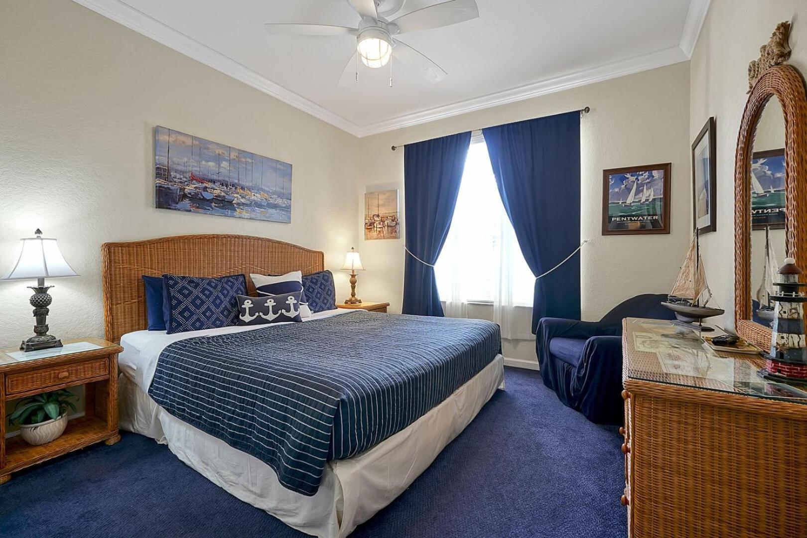 3 Miles To Disney, Water Park, Kids Rooms, Pool Table, Air Hockey, Private Pool And *