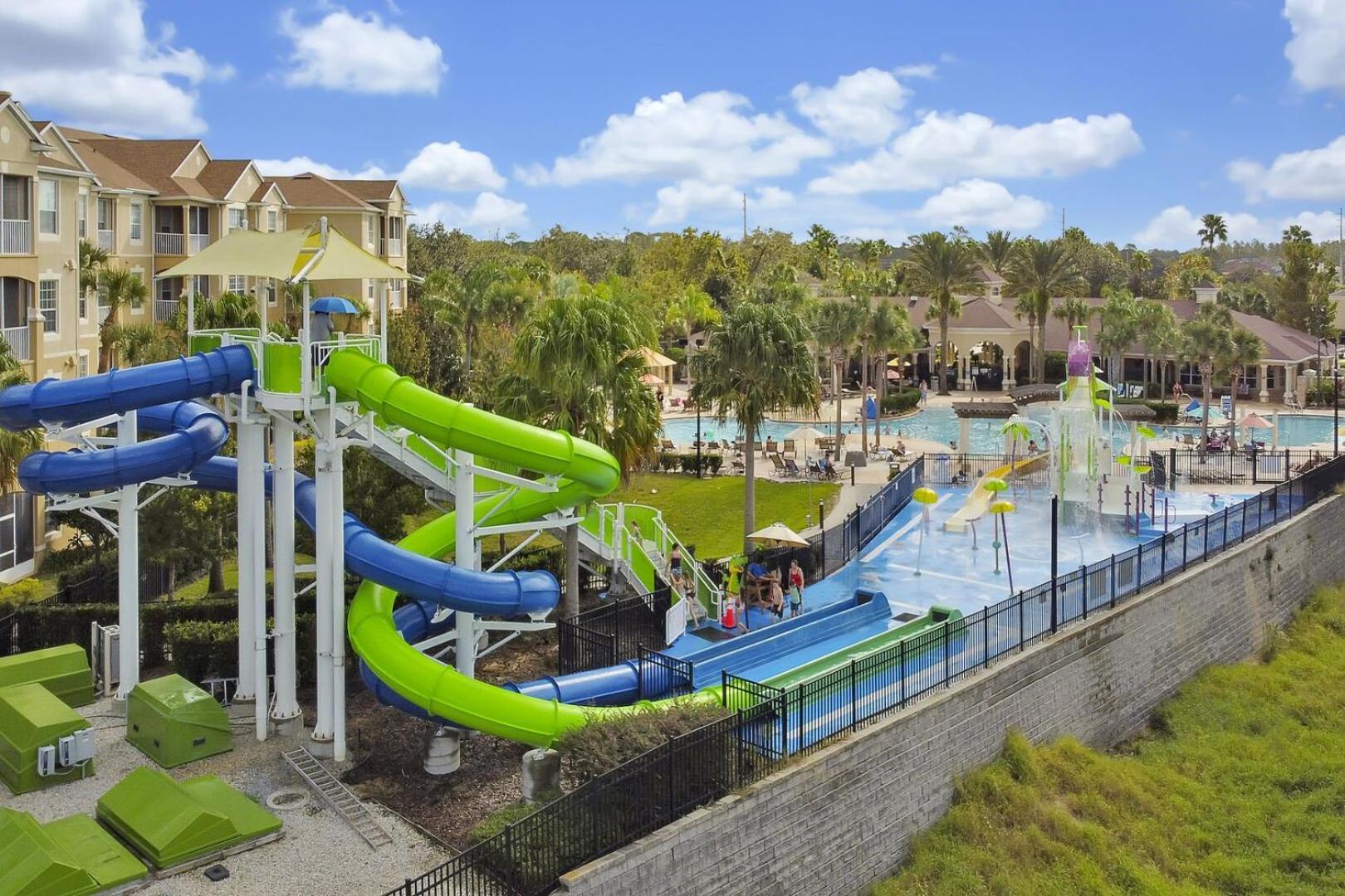 3 Miles To Disney, Water Park, Kids Rooms, Pool Table, Air Hockey, Private Pool And Holiday home