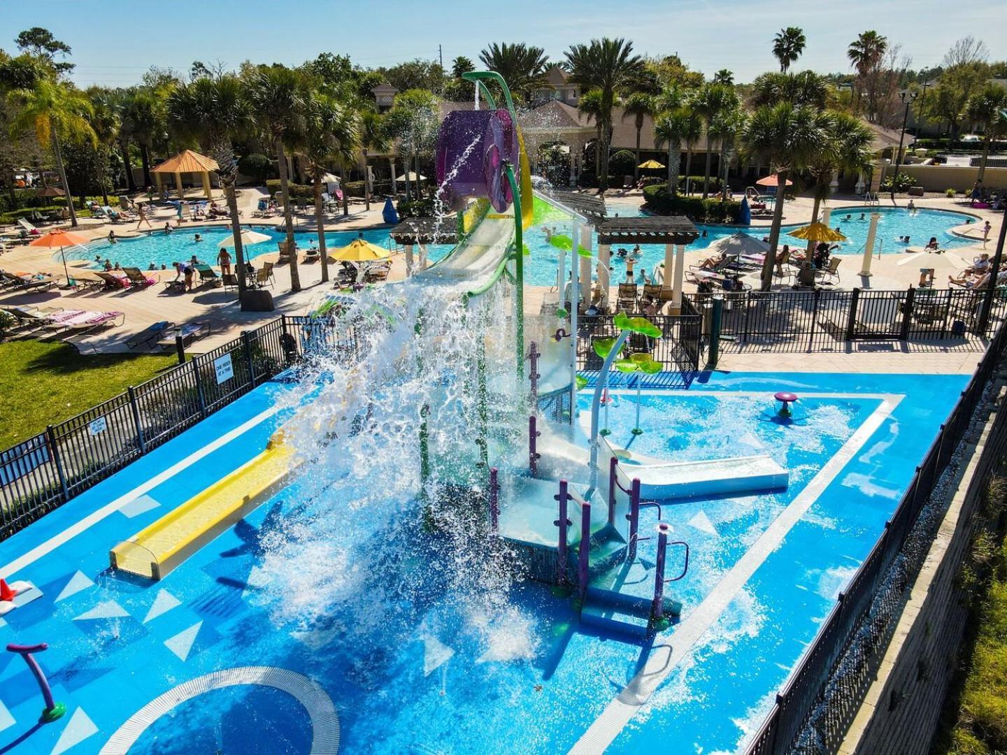 Holiday home 3 Miles To Disney, Water Park, Kids Rooms, Pool Table, Air Hockey, Private Pool And Orlando