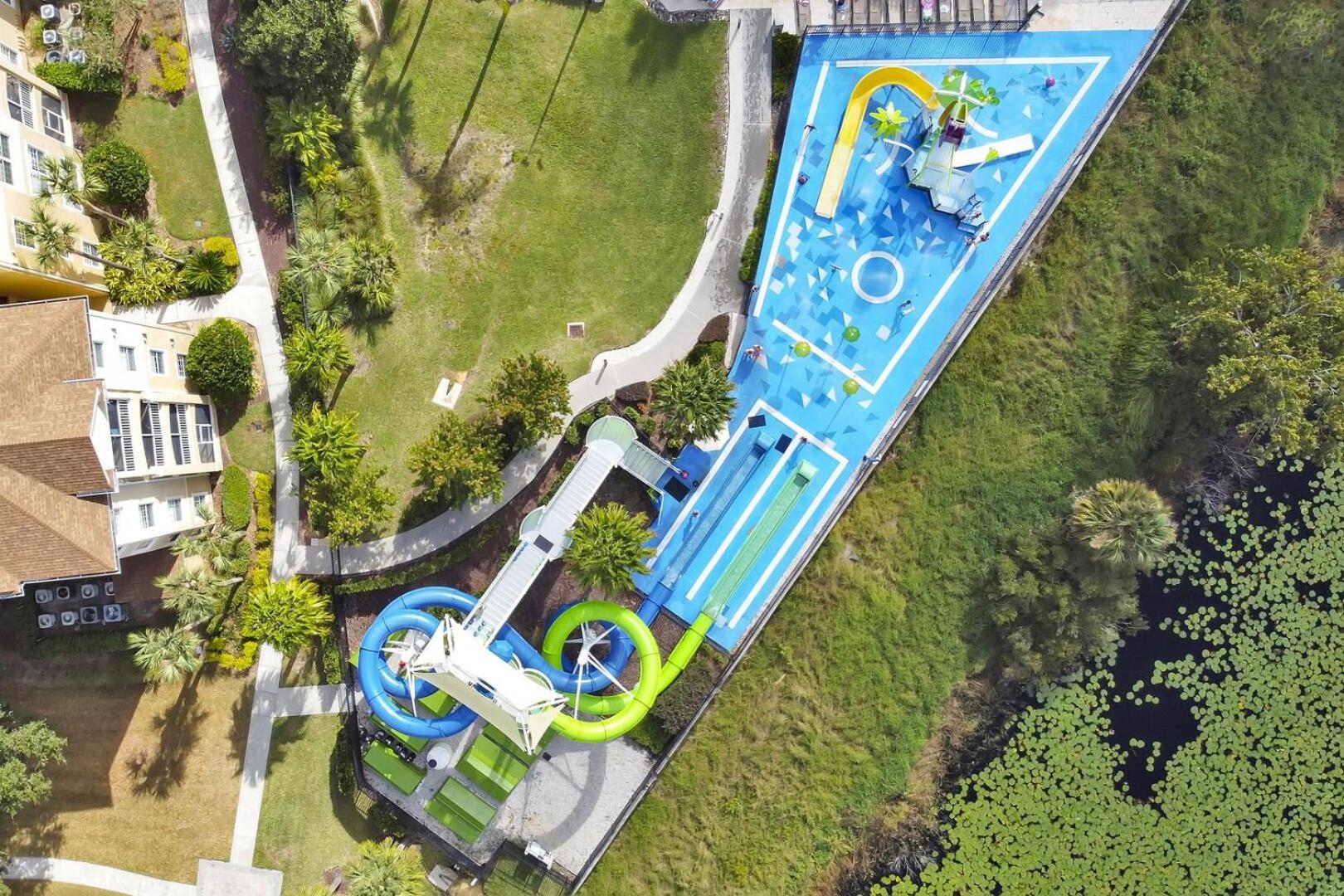 3 Miles To Disney, Water Park, Kids Rooms, Pool Table, Air Hockey, Private Pool And Holiday home