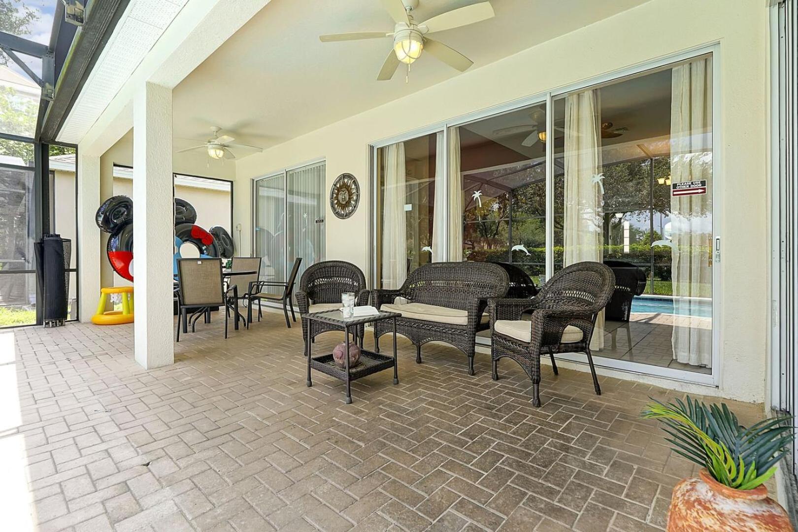3 Miles To Disney, Water Park, Kids Rooms, Pool Table, Air Hockey, Private Pool And Holiday home Orlando
