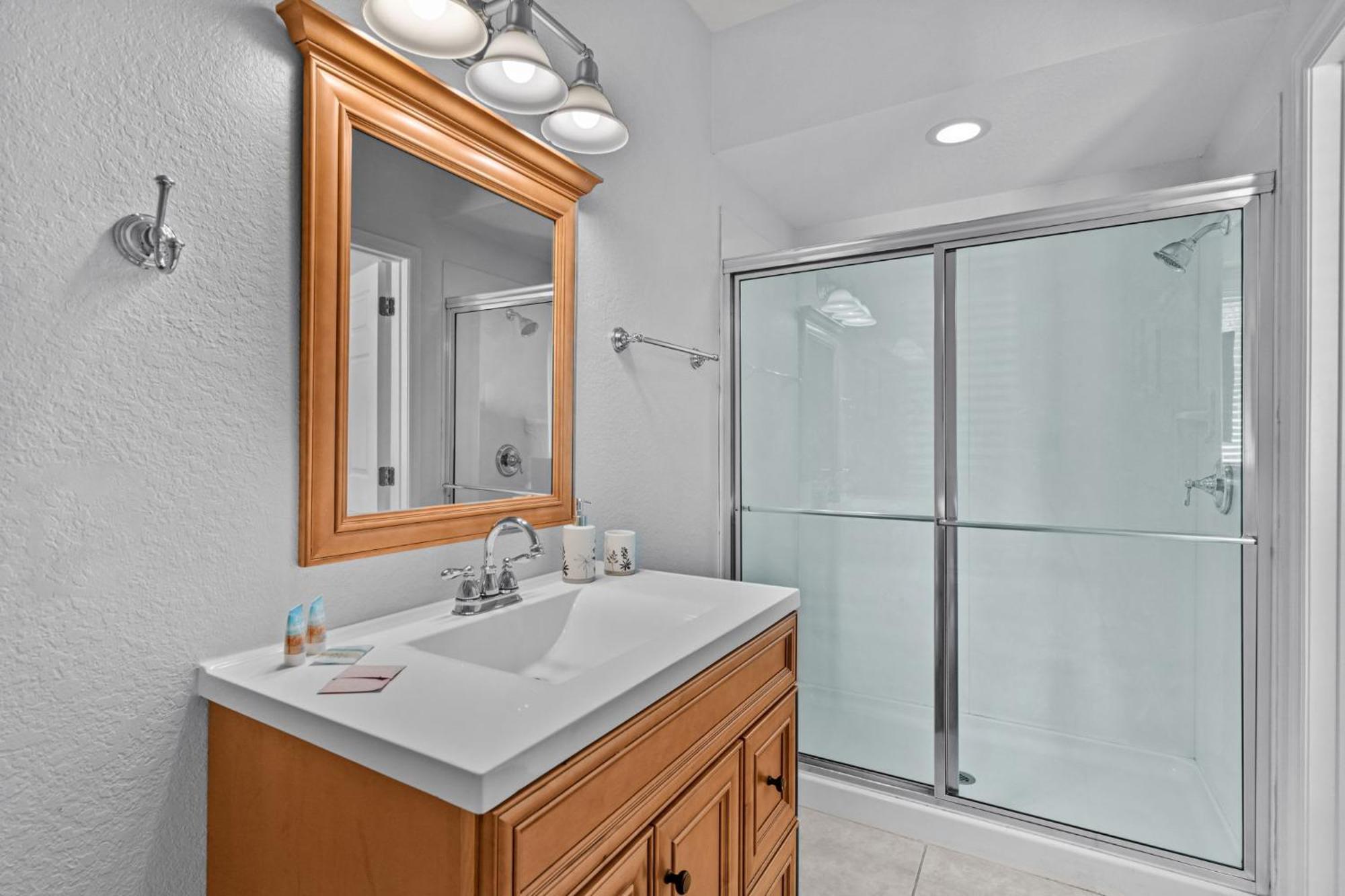 Holiday home Comfortable 3br Near Convention Center & Epic Park *