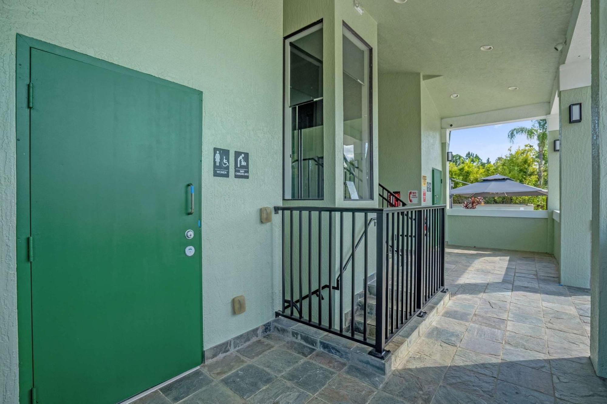 Book Your Spring Break Escape! Townhome By Disney! Holiday home *