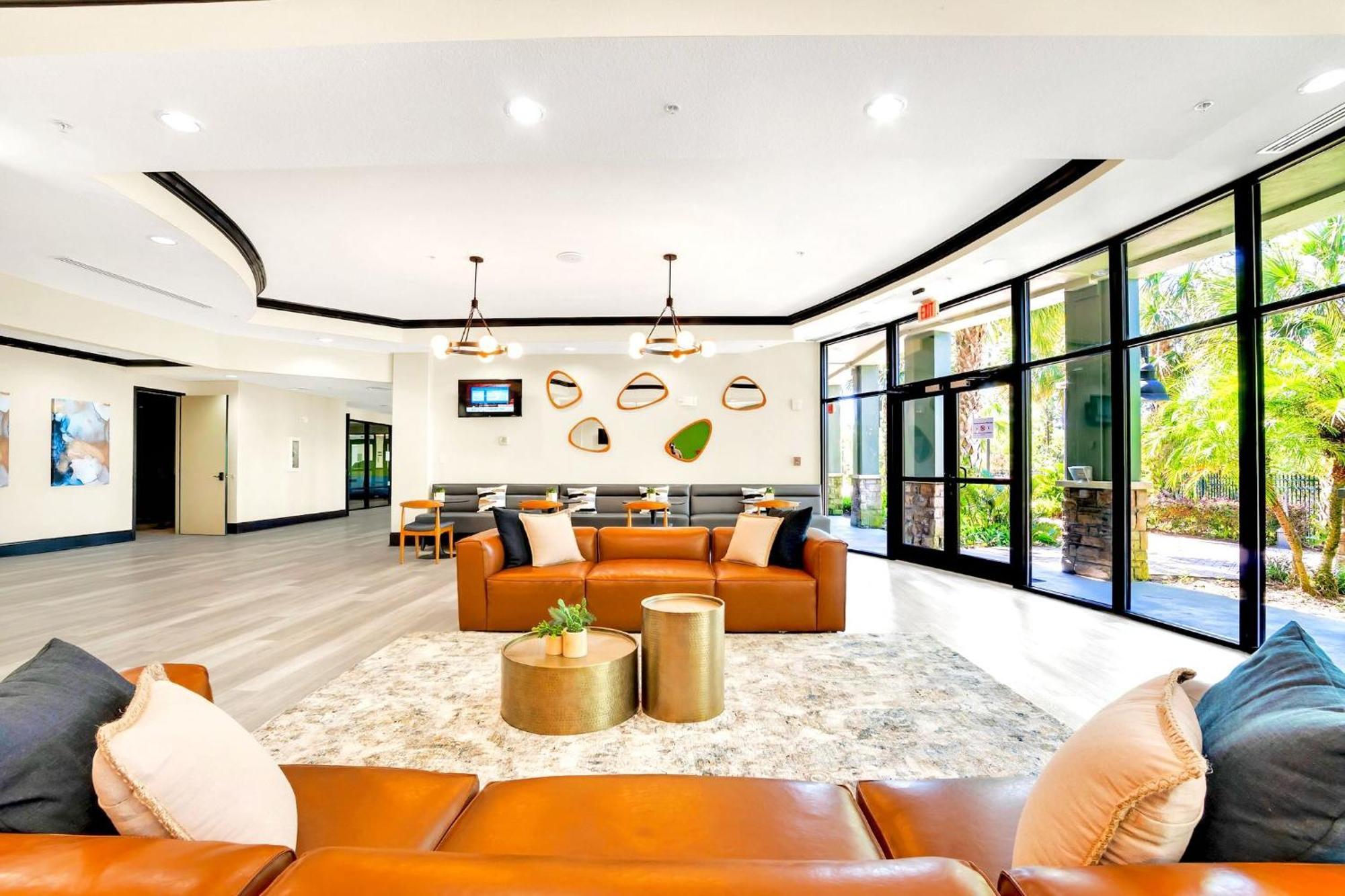 2br With Hot Tub And Pool, Near Disney! *