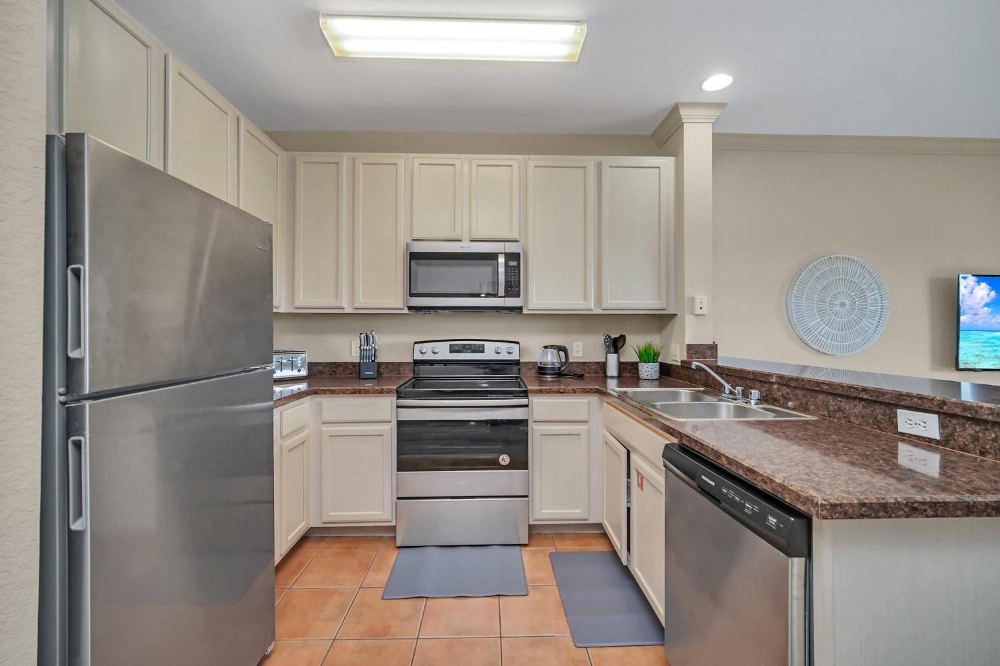 2br With Hot Tub And Pool, Near Disney! Holiday home Orlando