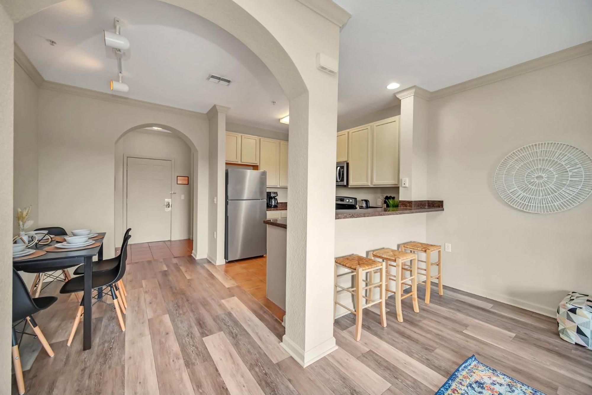 Holiday home 2br With Hot Tub And Pool, Near Disney! Orlando