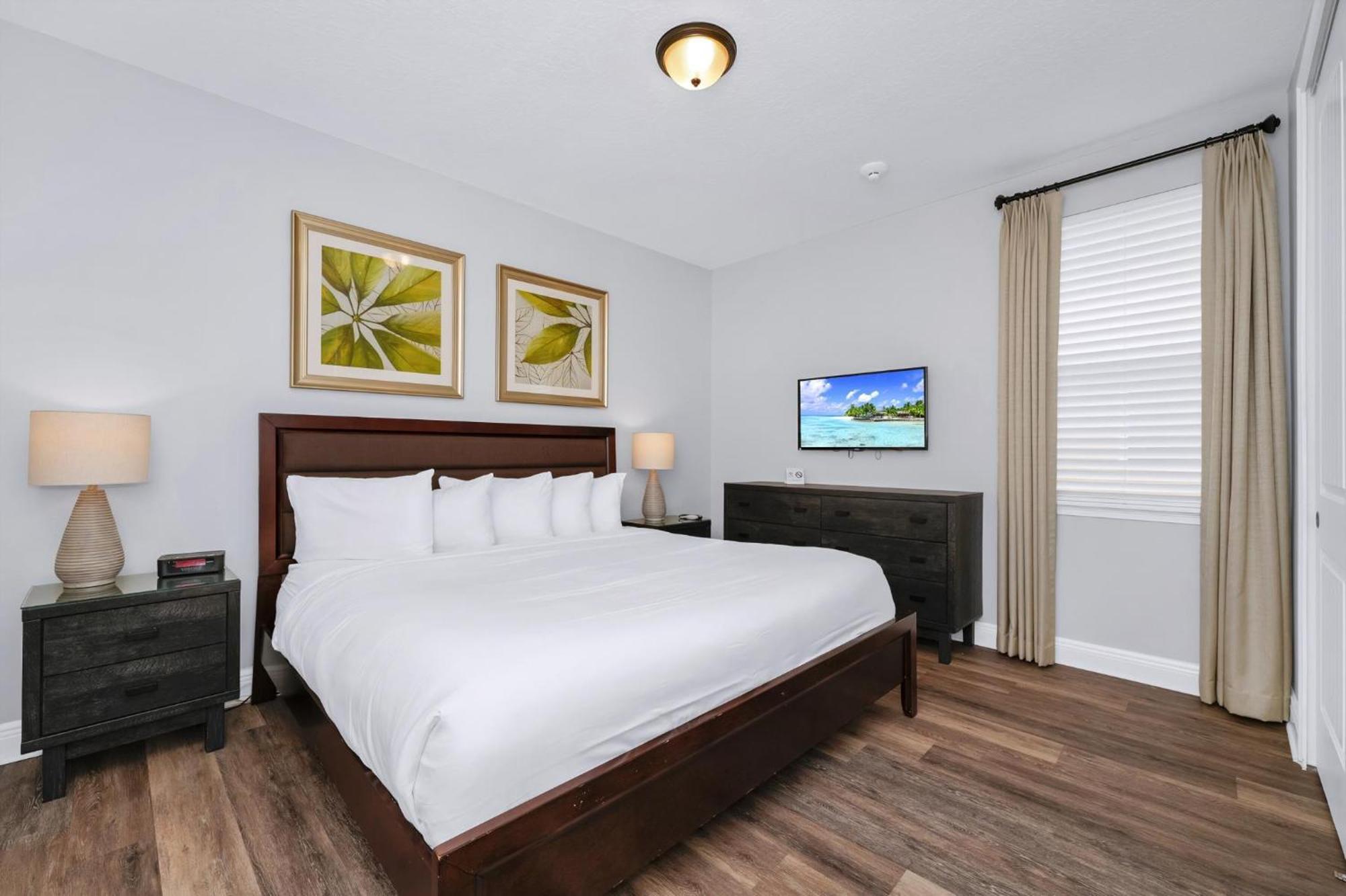 Grand Near With Private Pool And Water Park Access At Encore Reunion - 7519mr