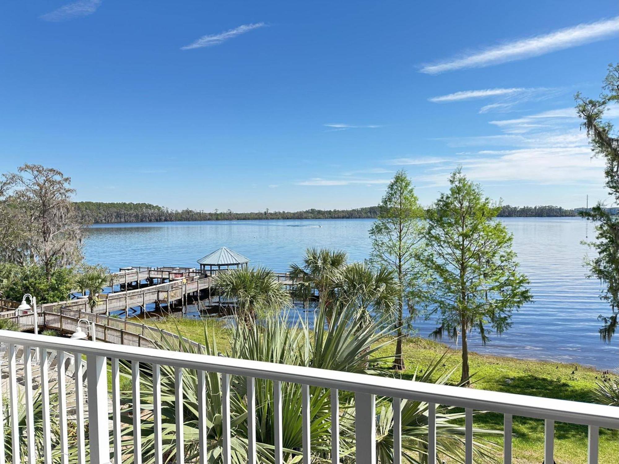 Bh102 - Lakeside Getaway - Minutes From Holiday home Orlando