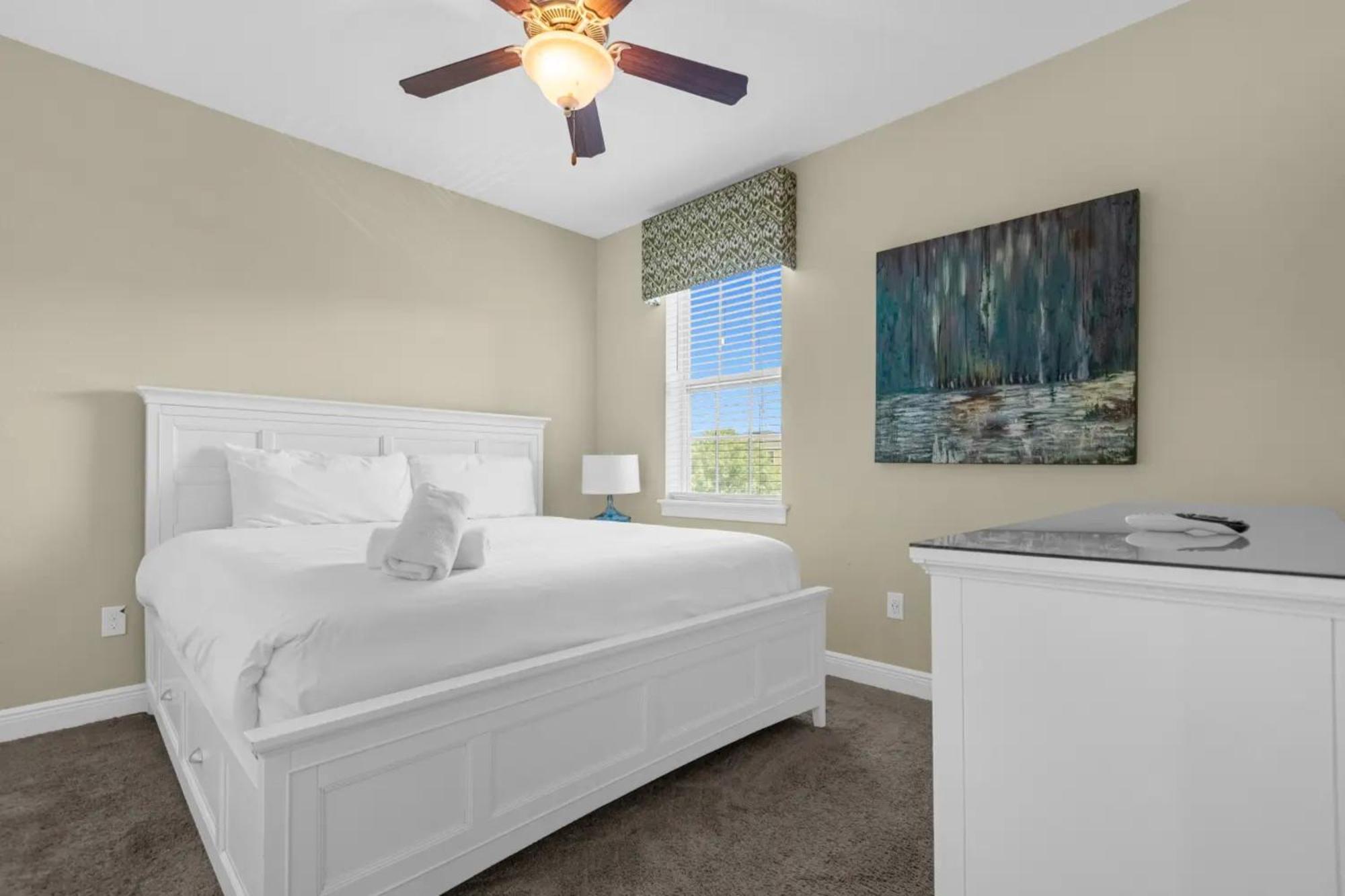 7601-7-bl-designer Decorated With Whimsical Themed Orlando