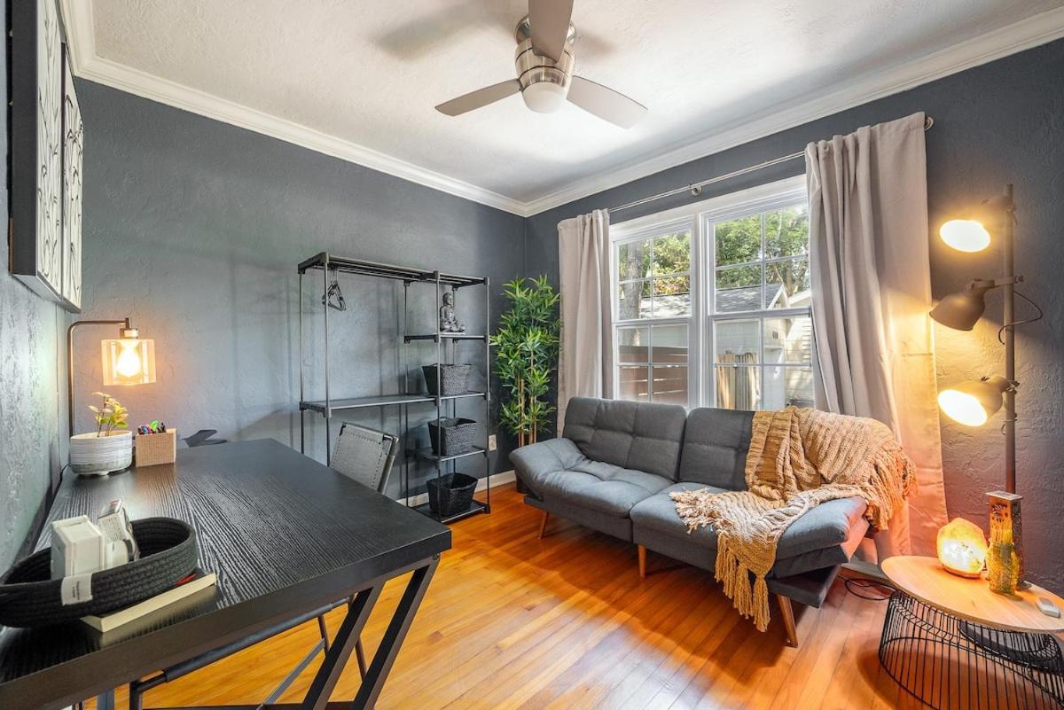 Charming 3br Near Dt With King Bed And Fire Pit Holiday home *